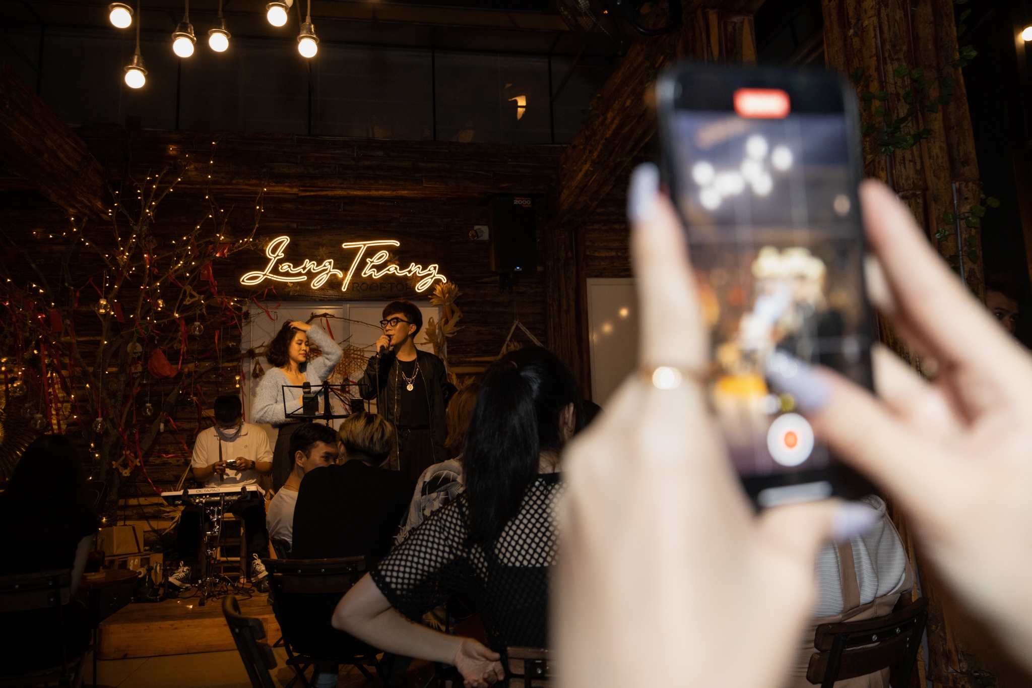 gioi tre vui choi ngay le anh 6