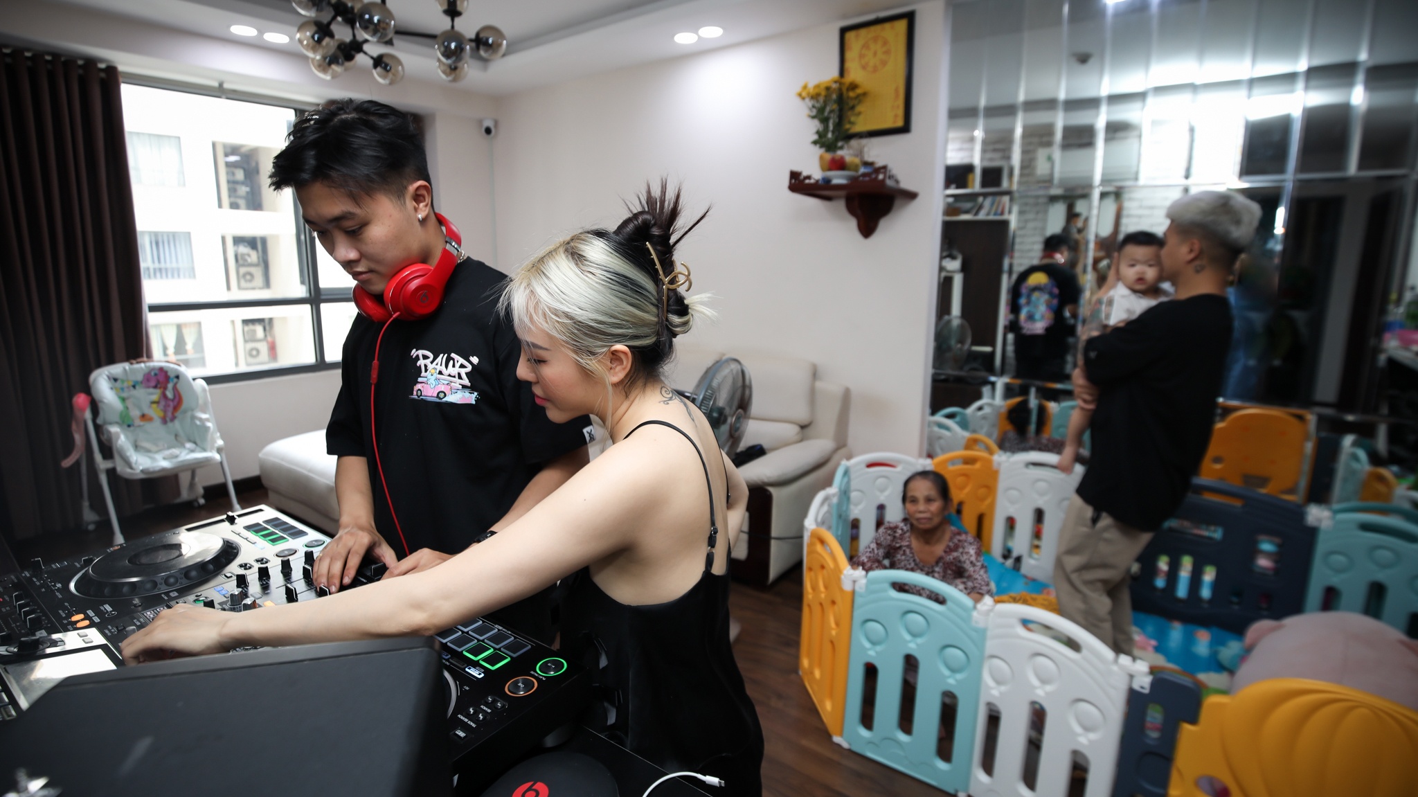 nữ DJ gợi cảm ảnh 11 nu DJ goi cam anh 11