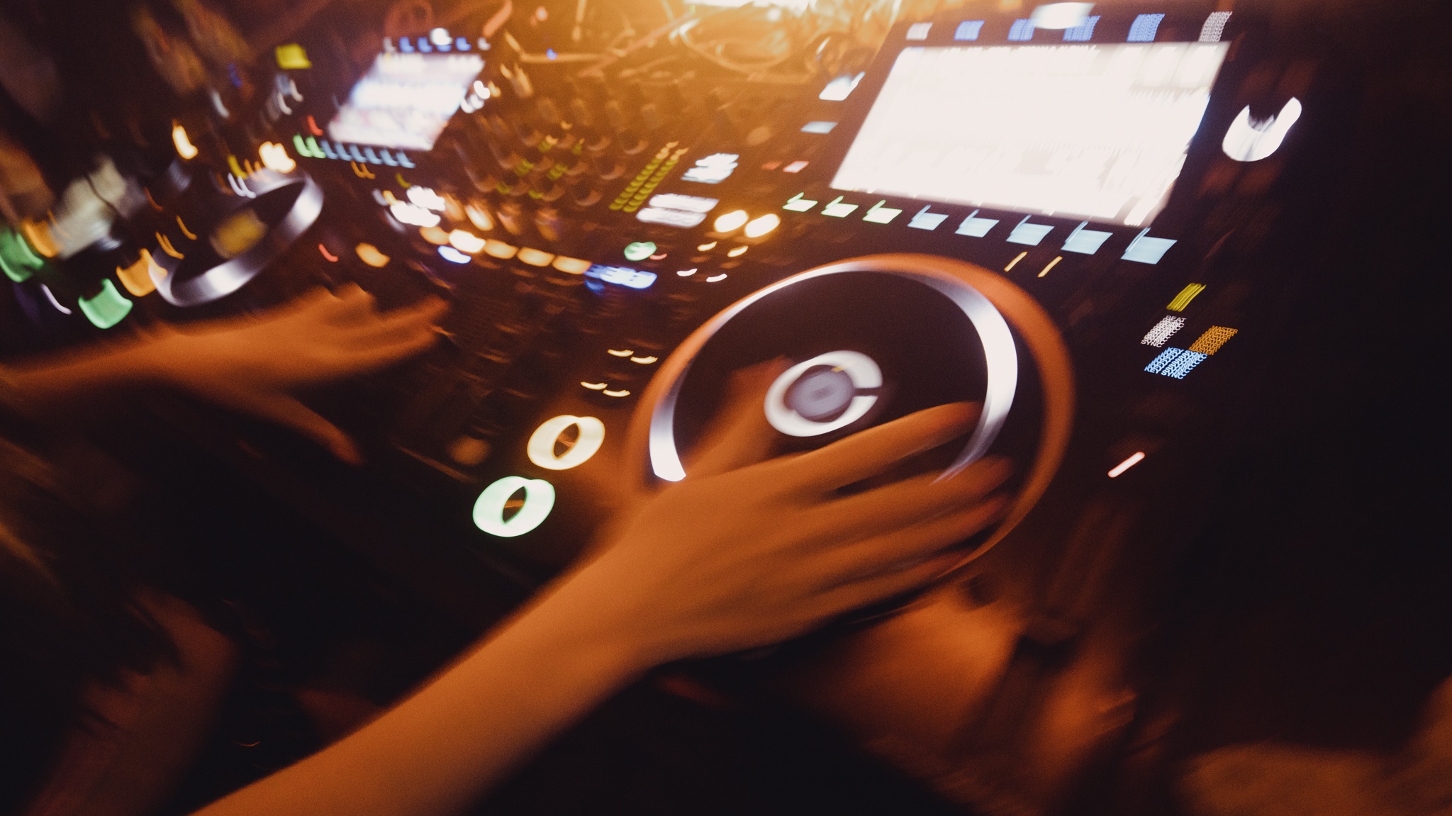 nữ DJ gợi cảm ảnh 3 nu DJ goi cam anh 3