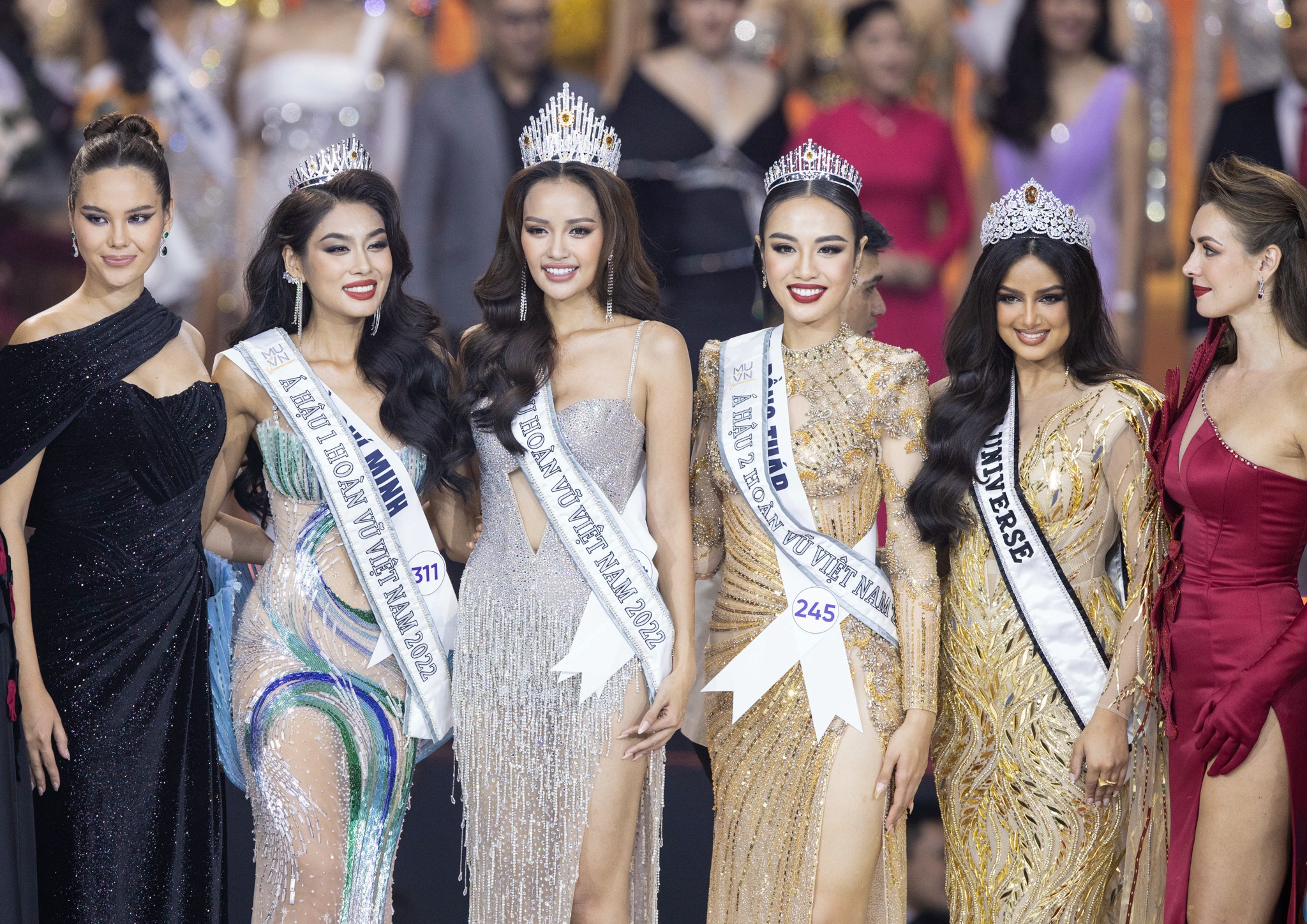 hoa hau hoan vu viet nam anh 6