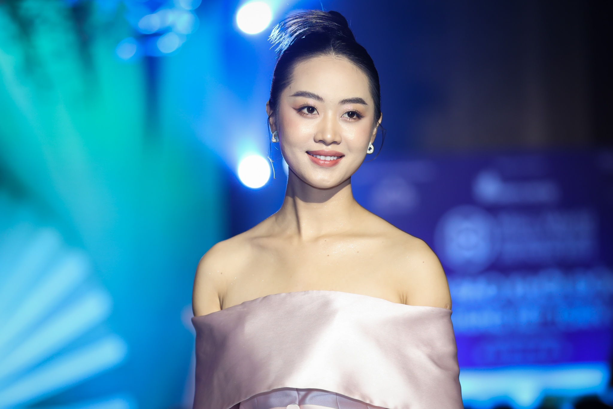 hoa hau the gioi viet nam anh 20