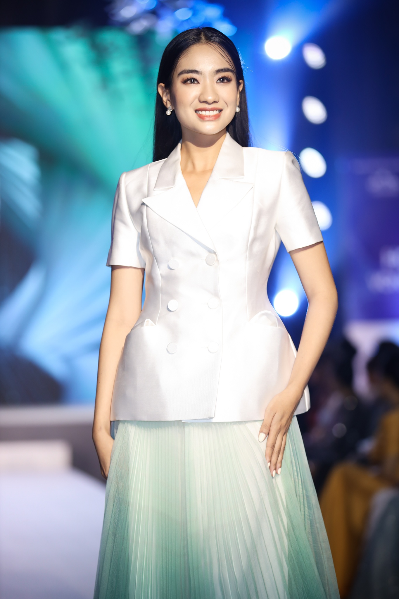 hoa hau the gioi viet nam anh 24