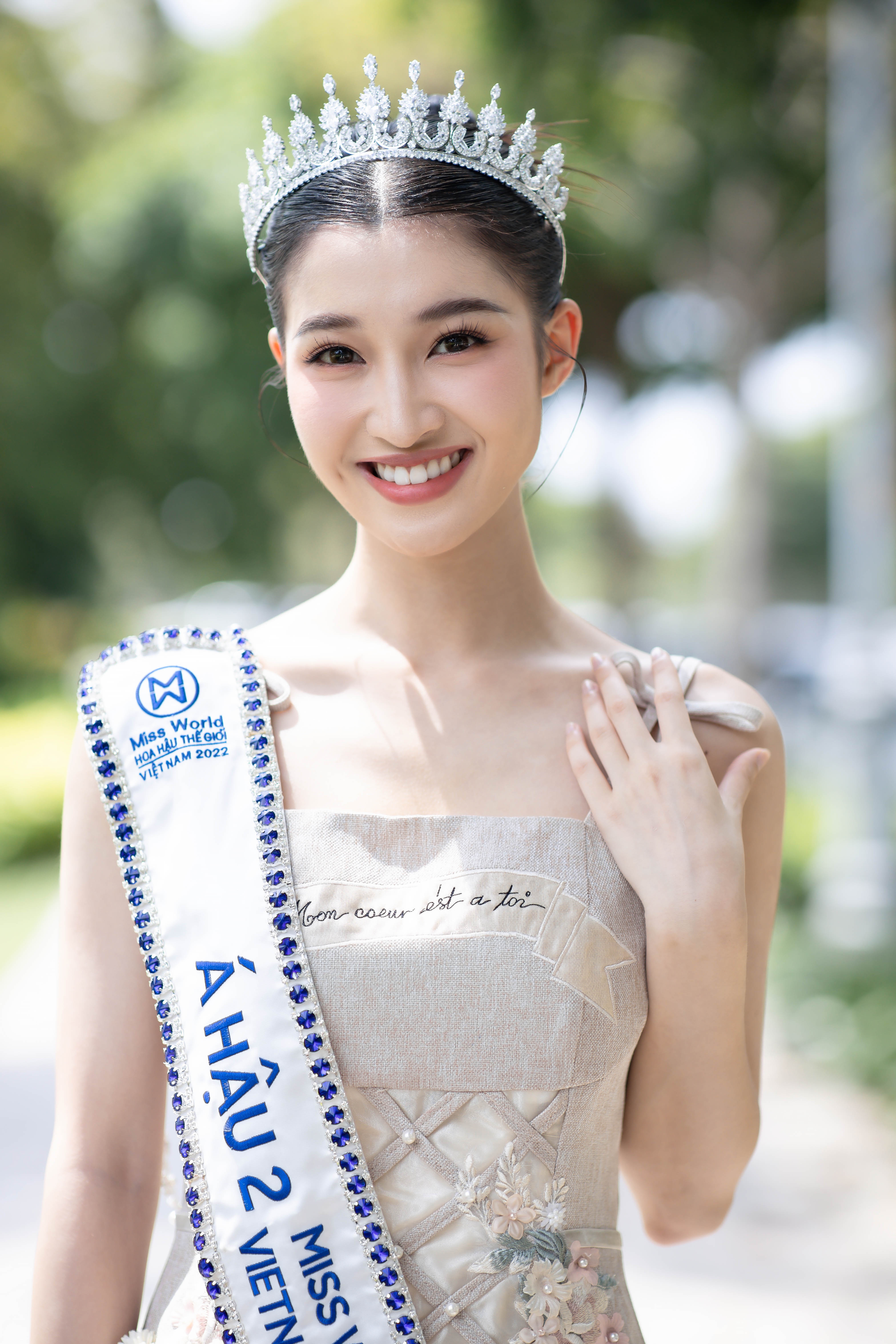 hoa hau the gioi Viet Nam anh 2