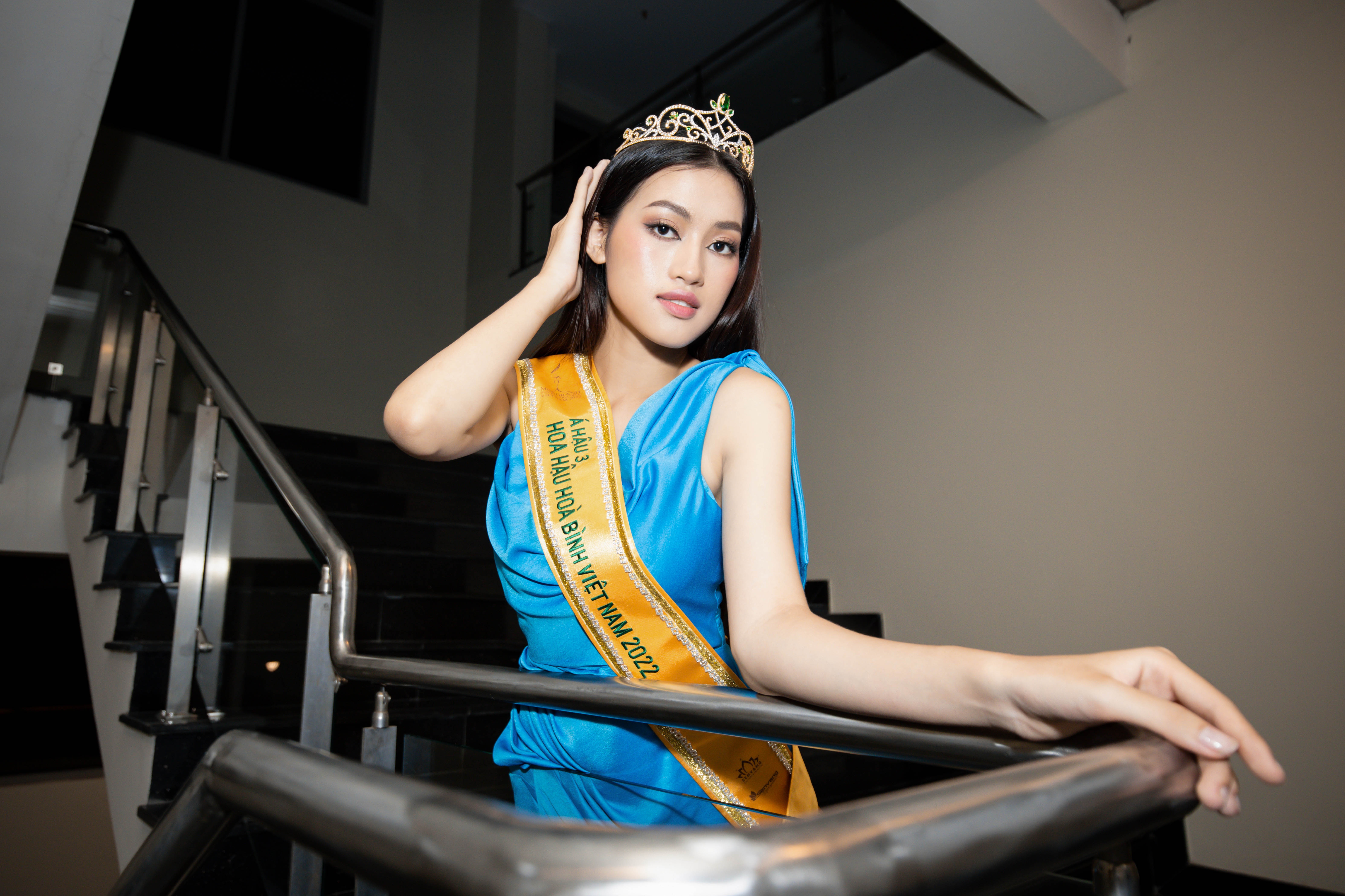 Hoa hau Hoa binh anh 7