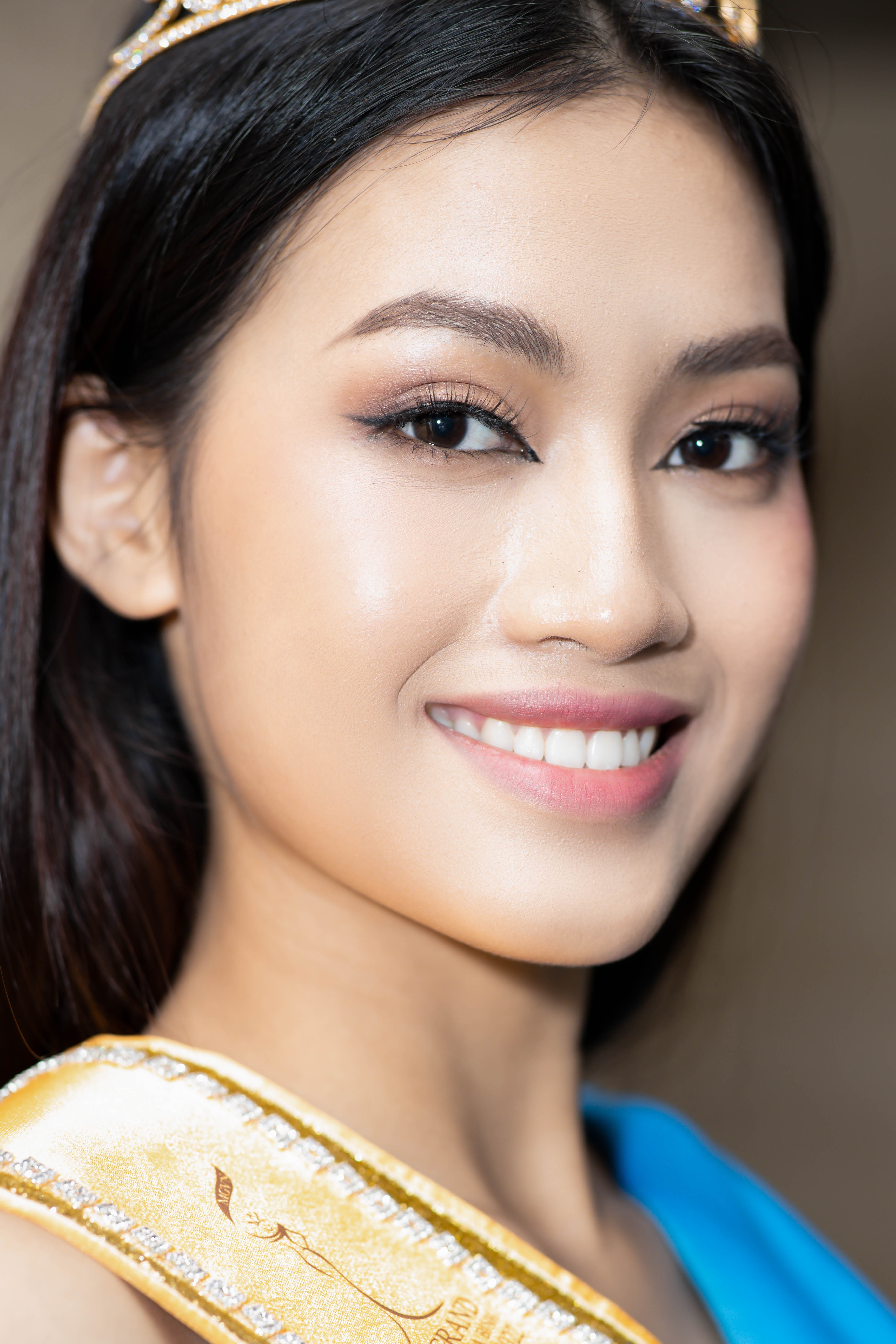 Hoa hau Hoa binh anh 8