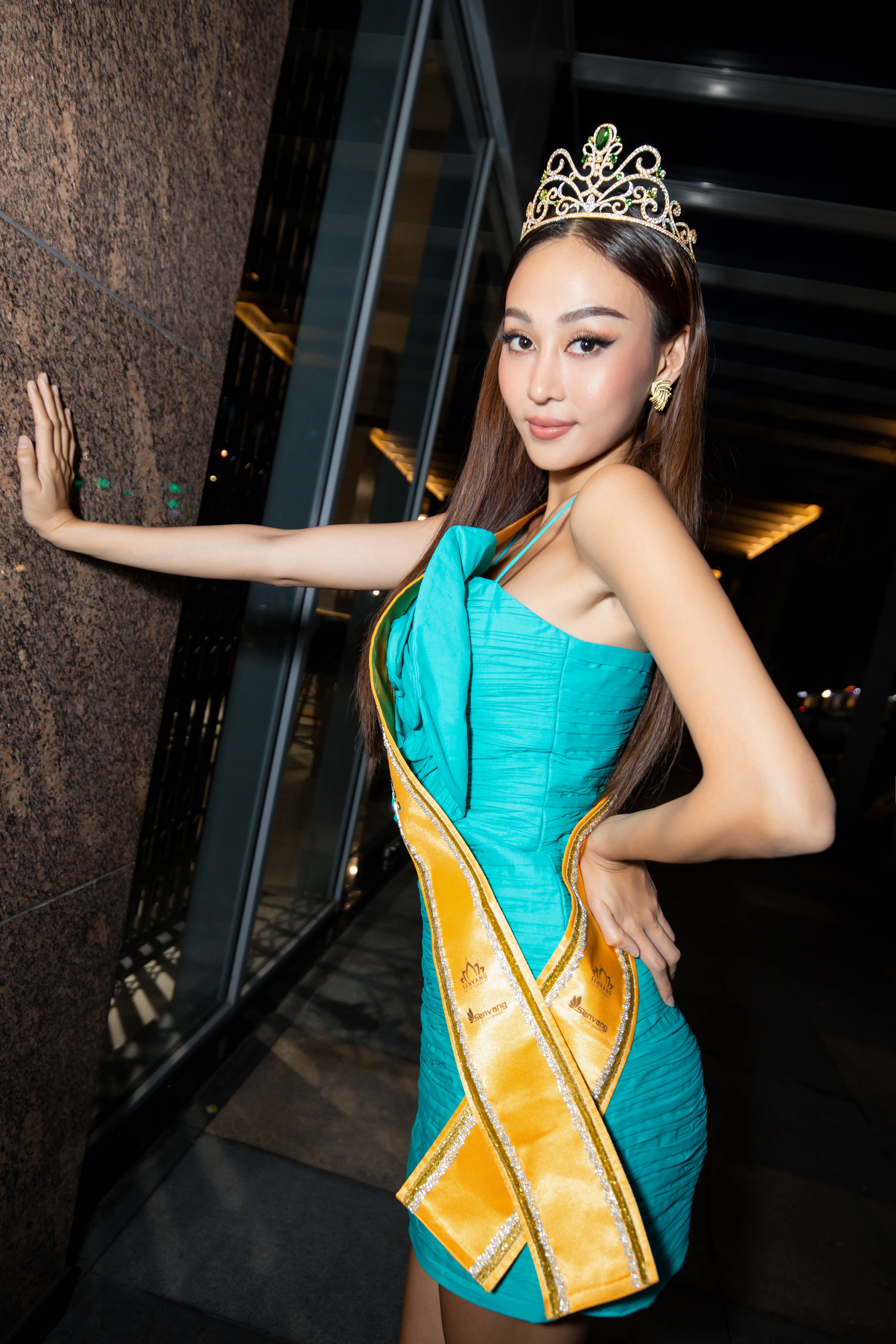 Hoa hau Hoa binh anh 3