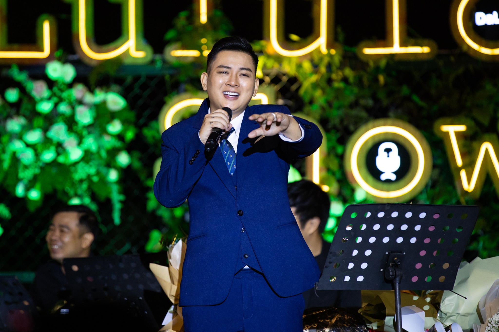 hoai lam tro lai anh 6