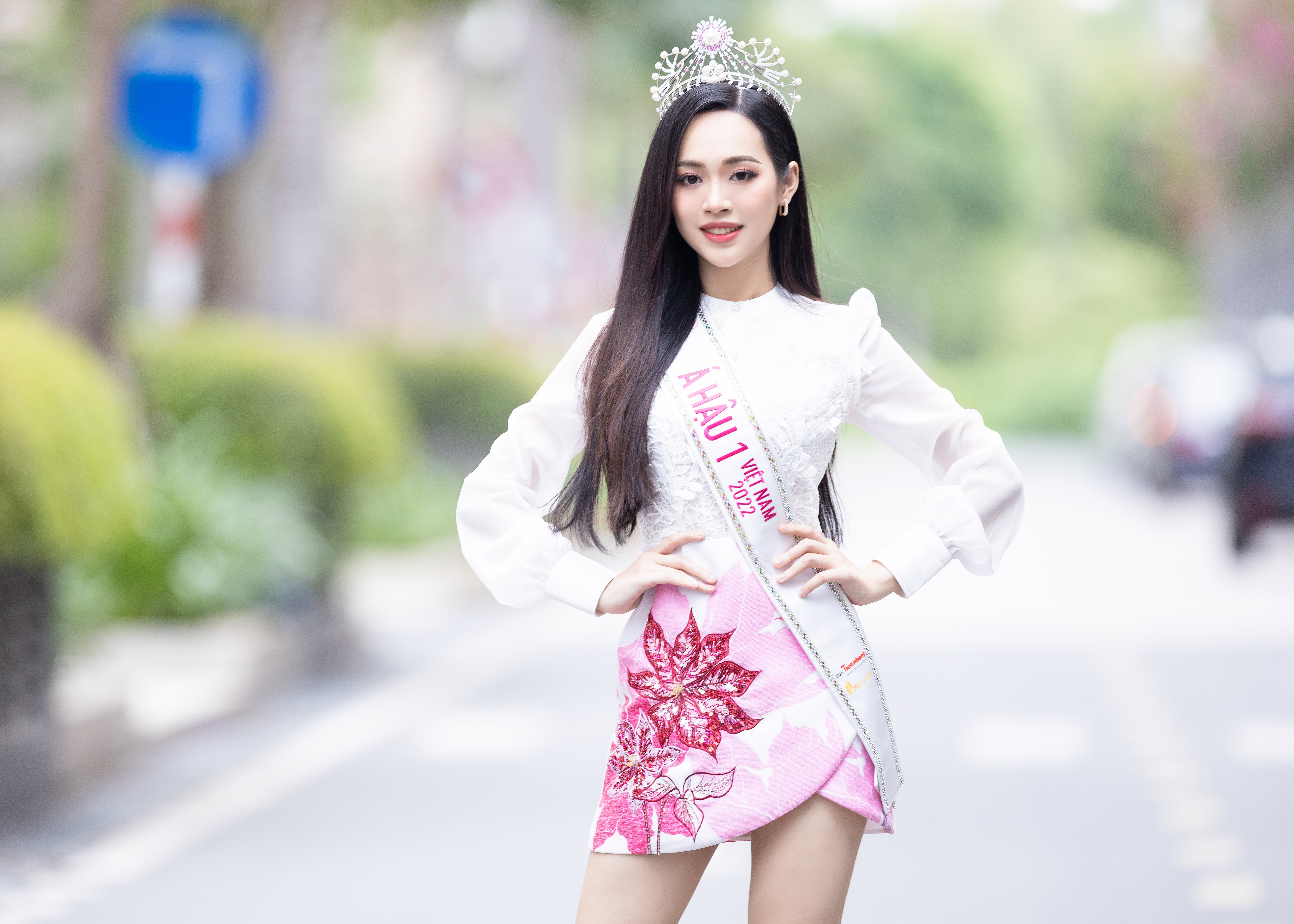 hoa hau Viet Nam,  Trinh Thuy Linh,  A hau Thuy Linh anh 1