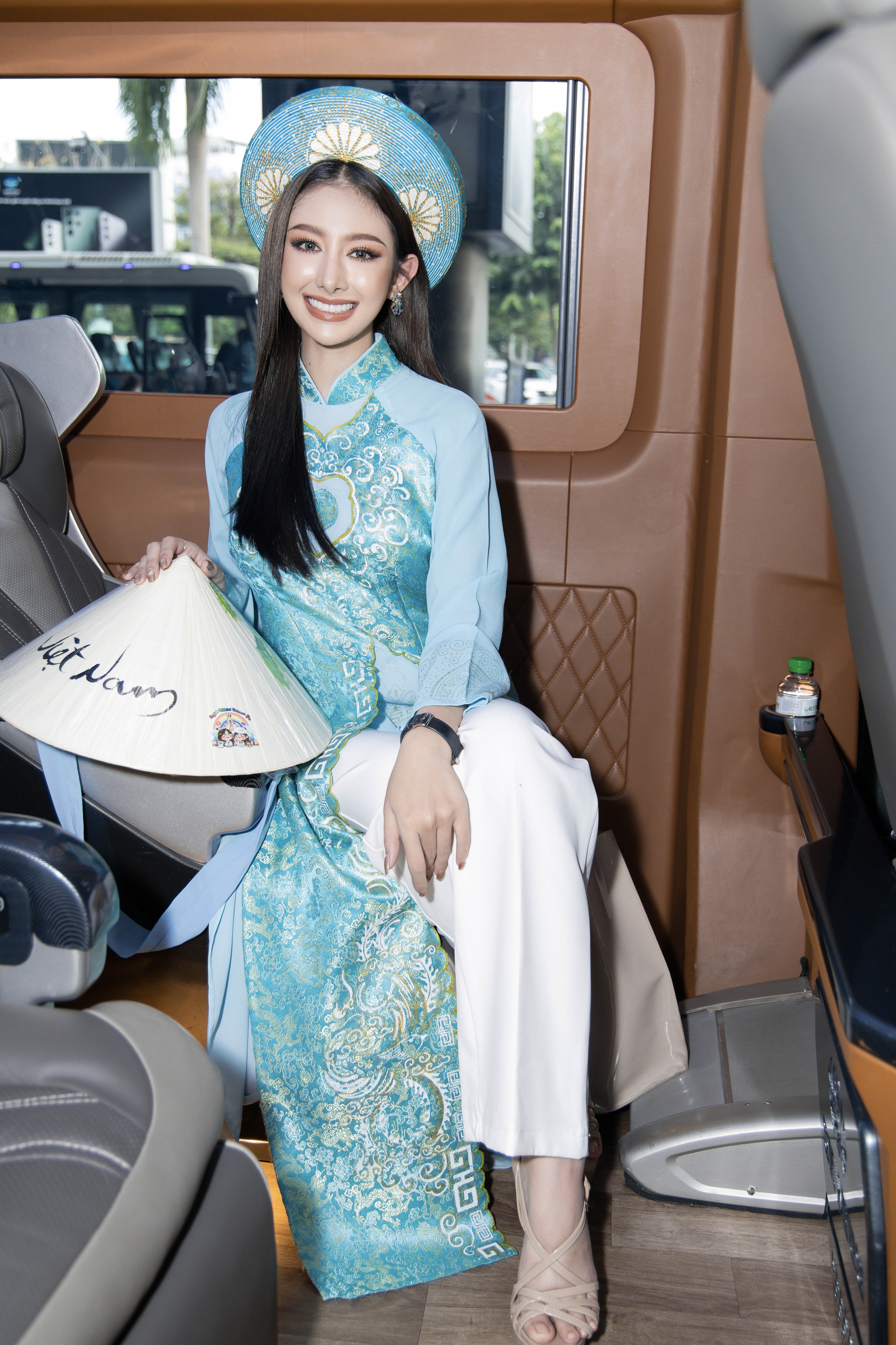 hoa hau hoa binh,  nawat anh 4