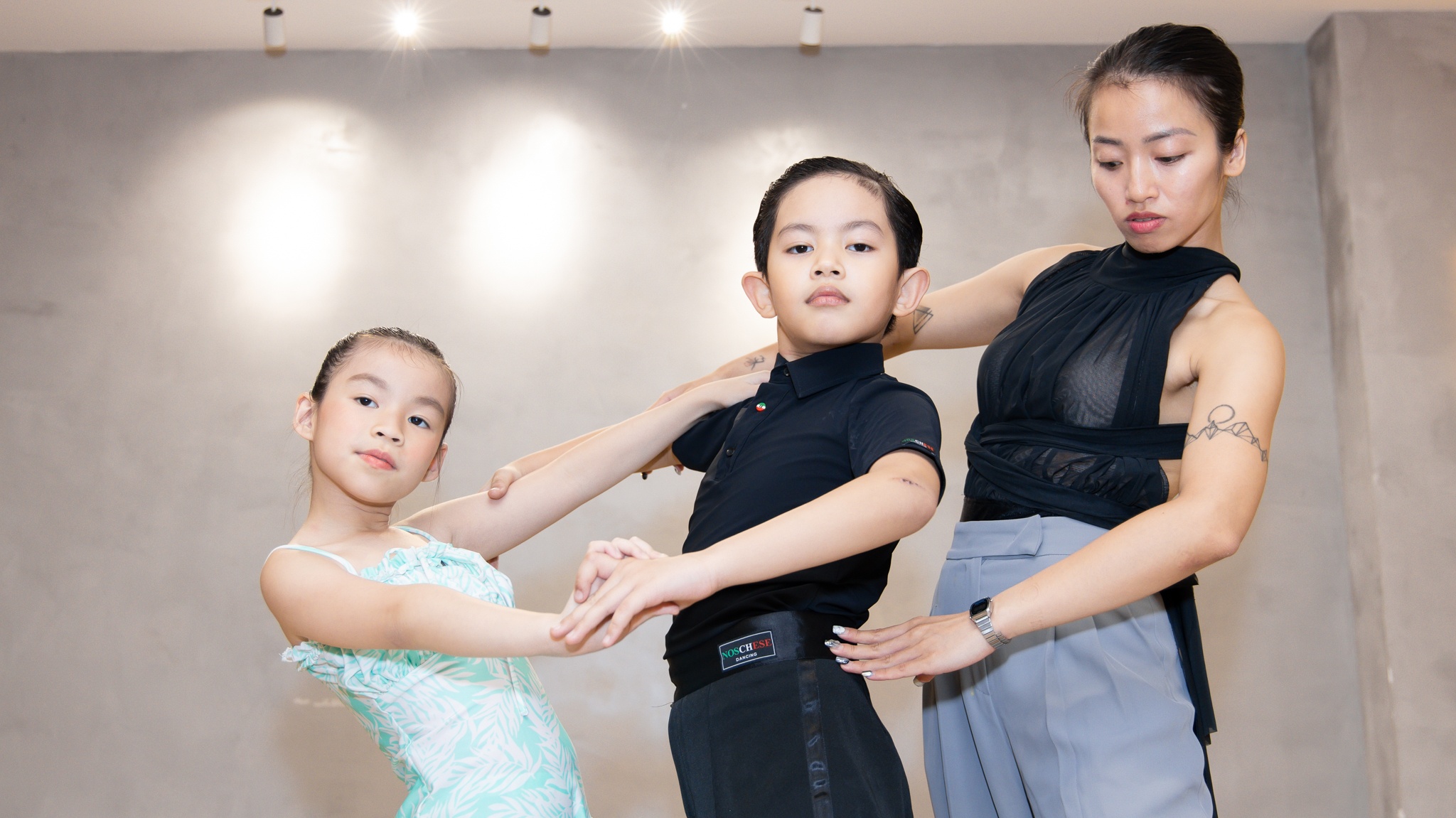 con Khanh Thi Phan Hien anh 3