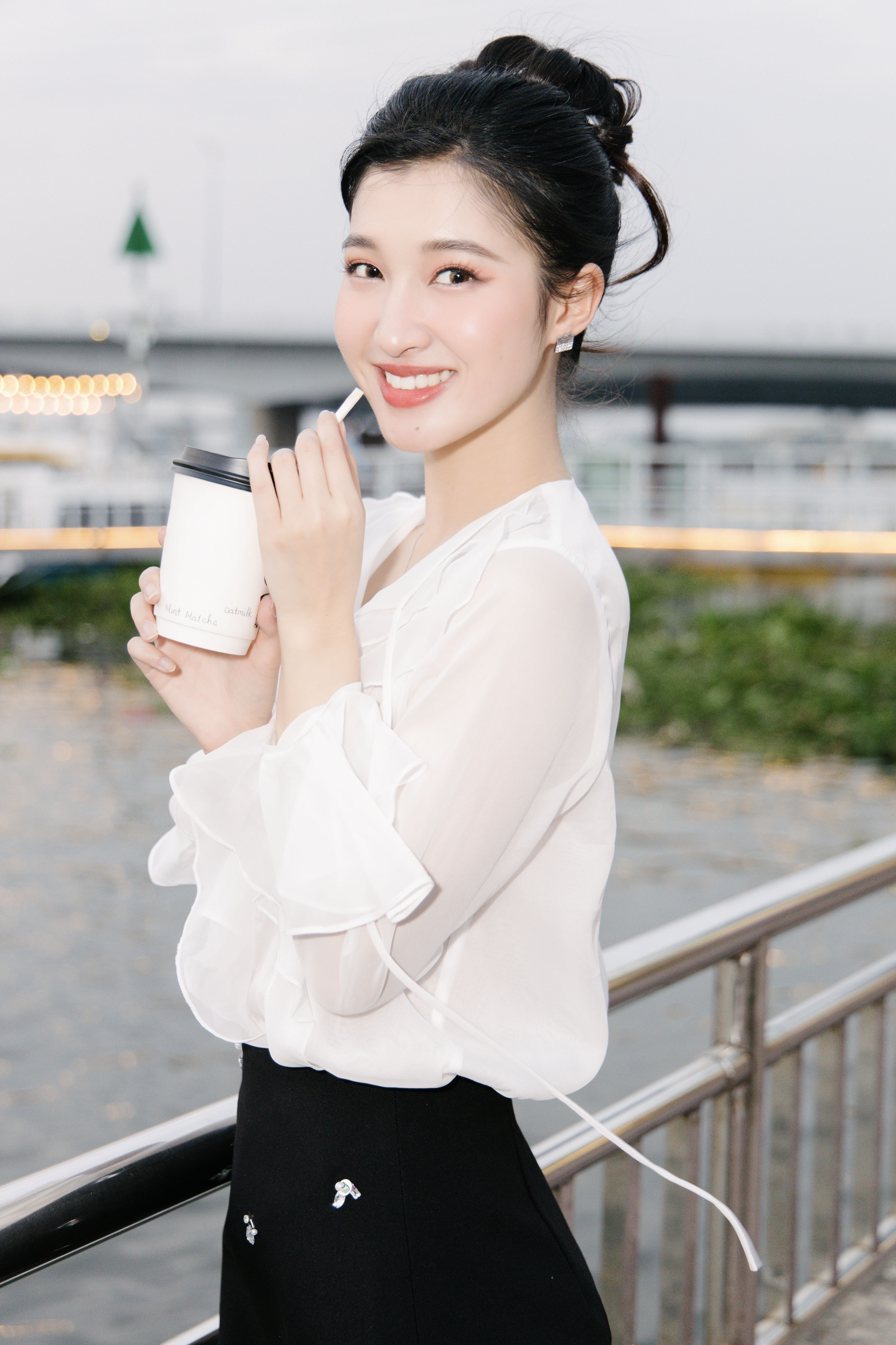 A hau Phuong Nhi anh 9