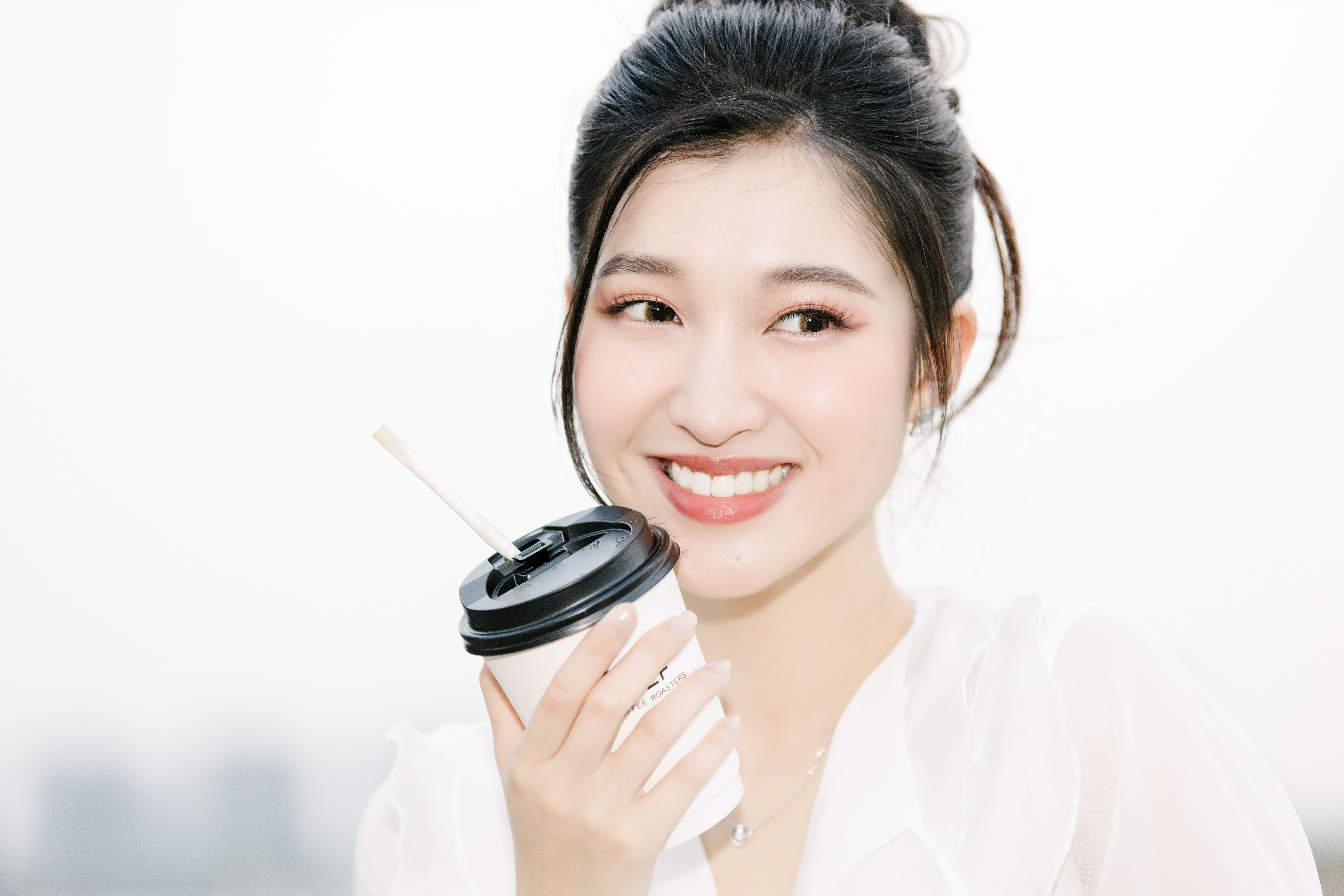 A hau Phuong Nhi anh 10