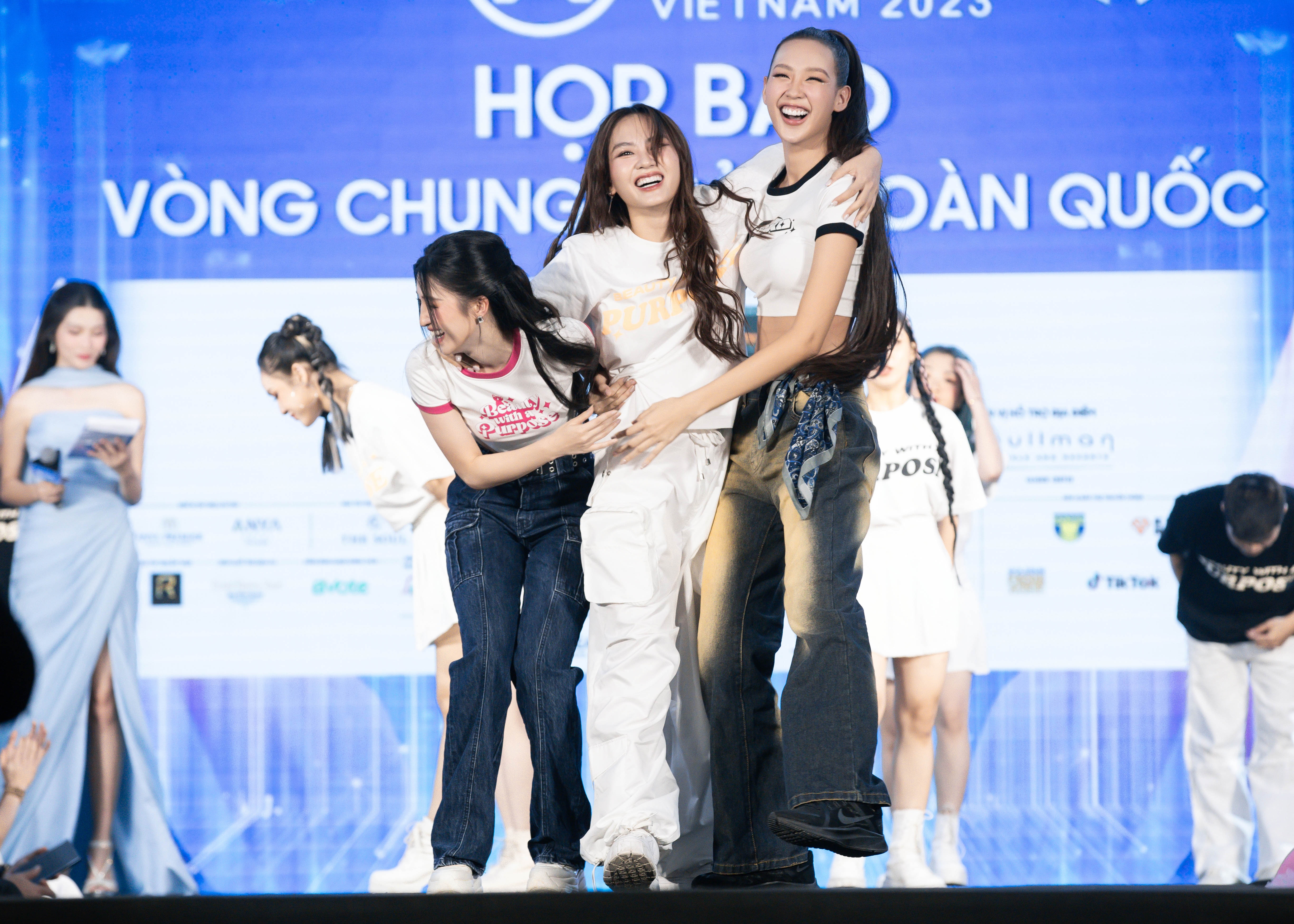 miss world,  mai phuong,  hoa khoi bong chuyen anh 24
