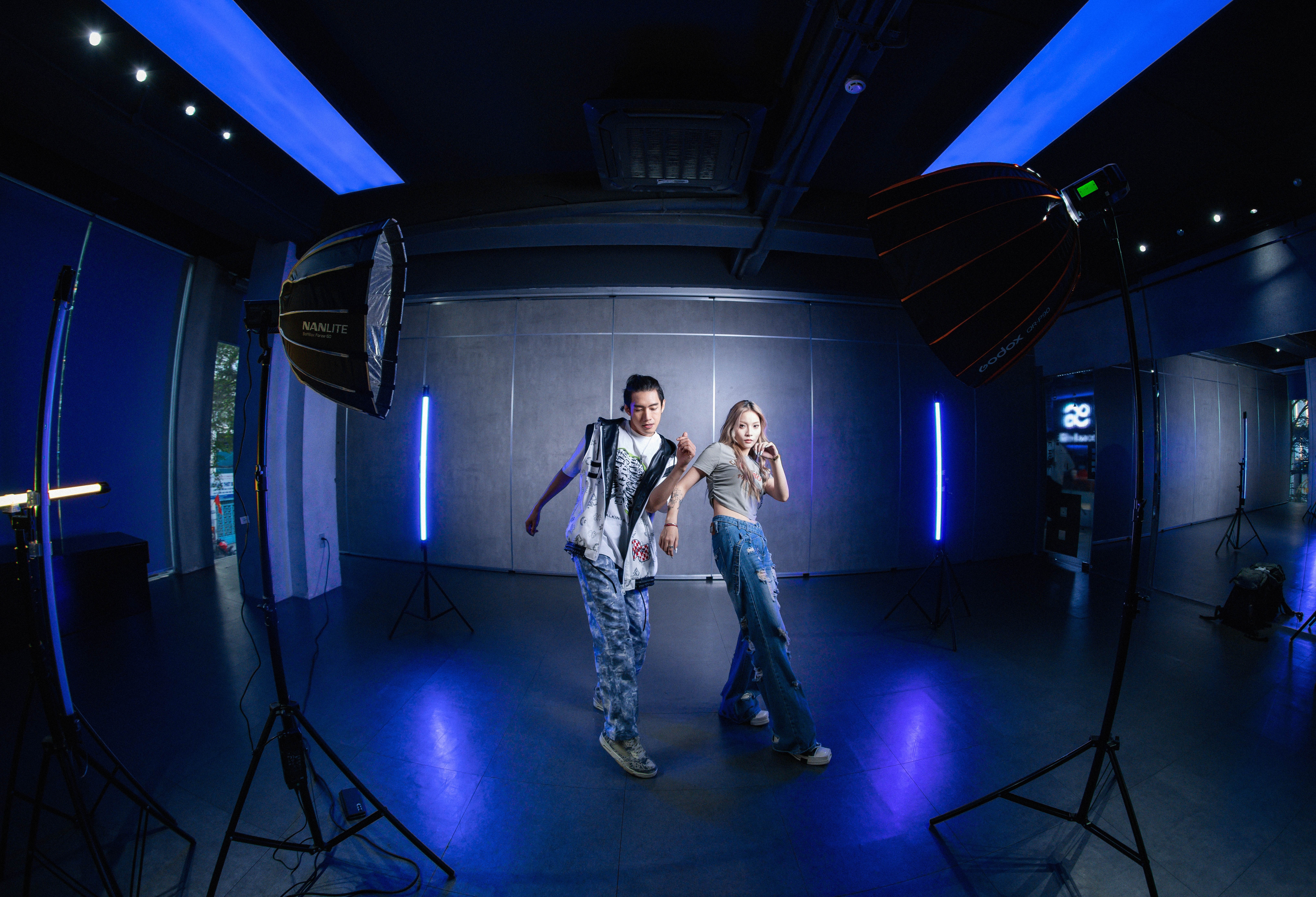 Quang Dang va ban gai anh 5