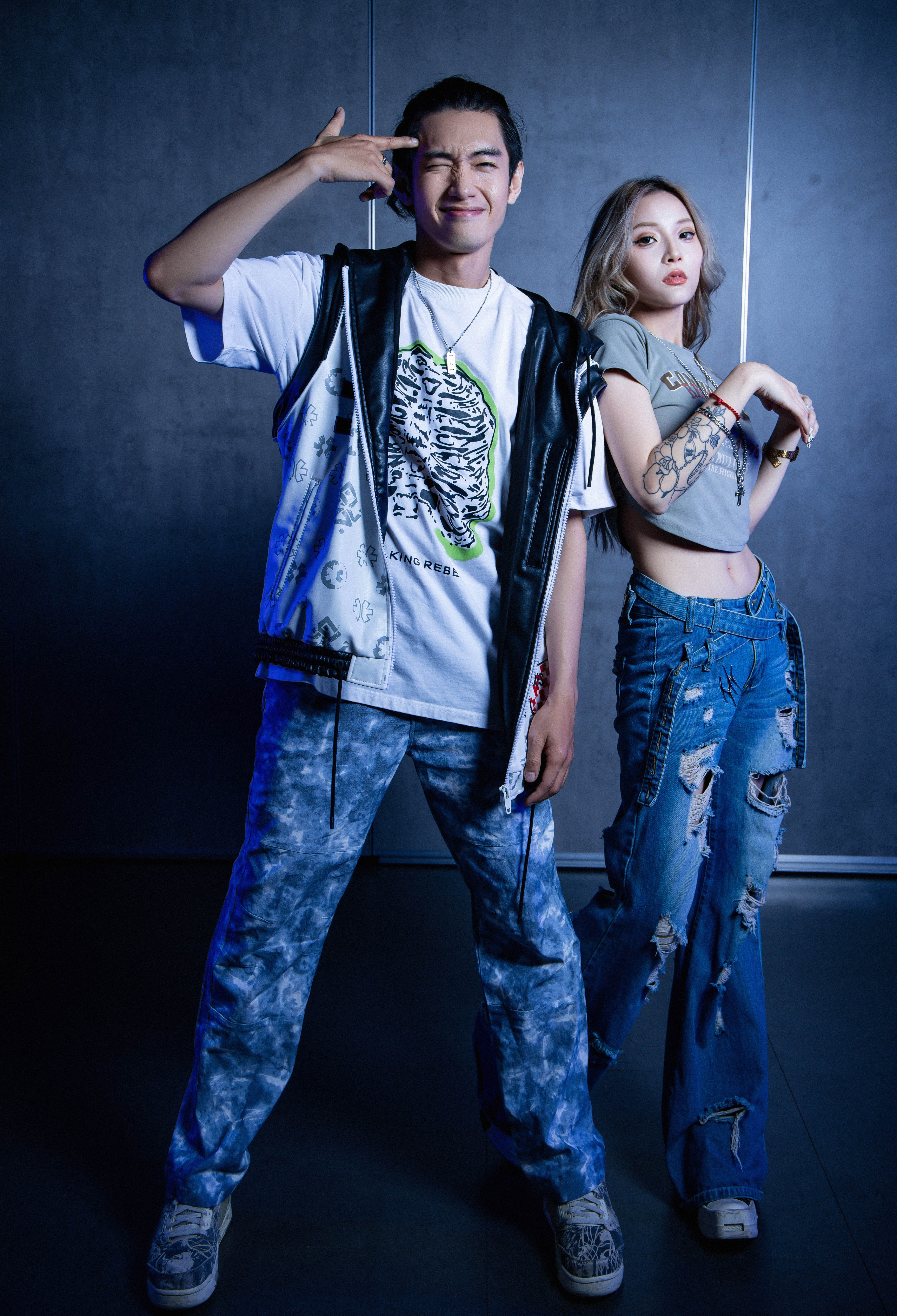 Quang Dang va ban gai anh 12