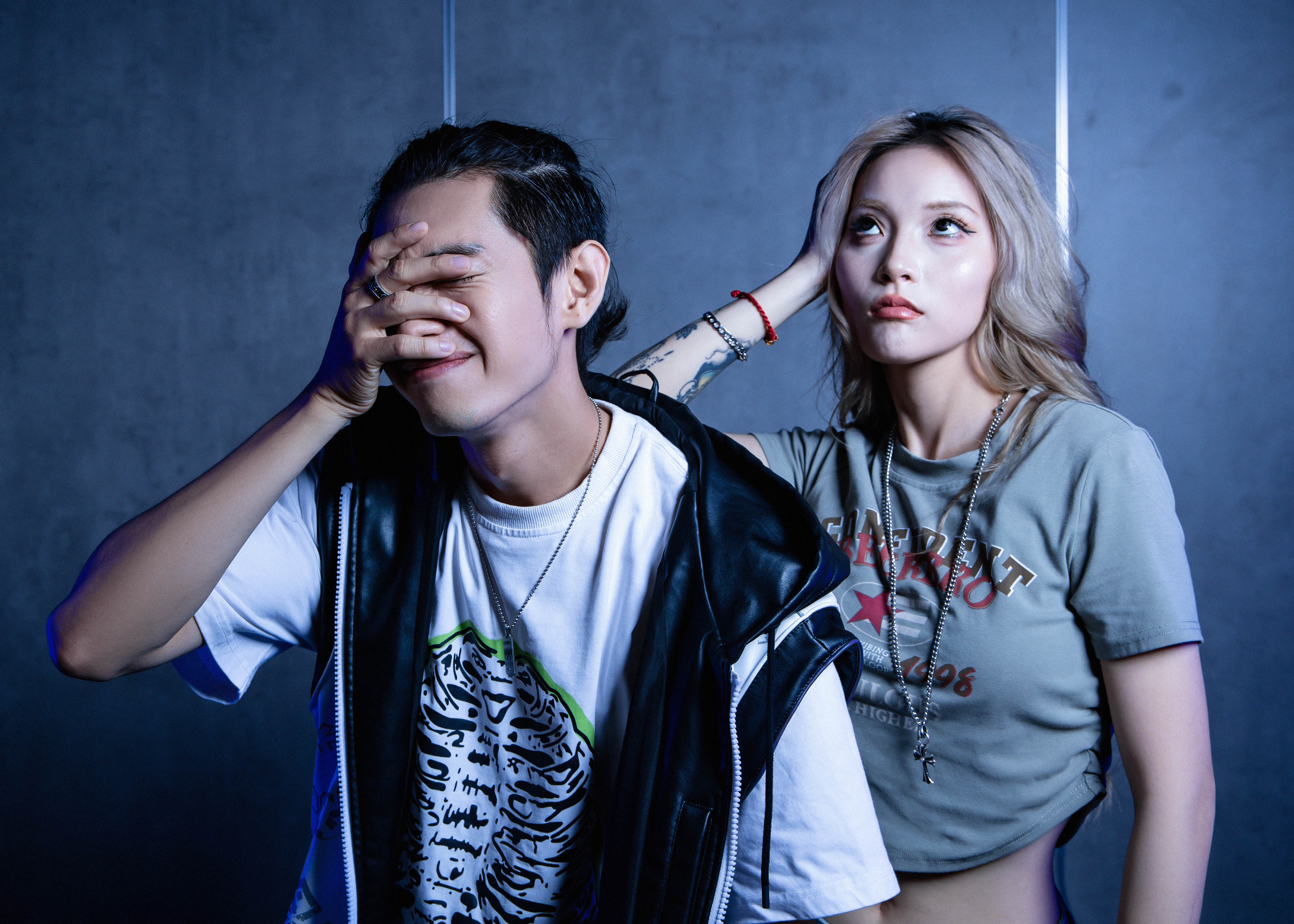 Quang Dang va ban gai anh 17