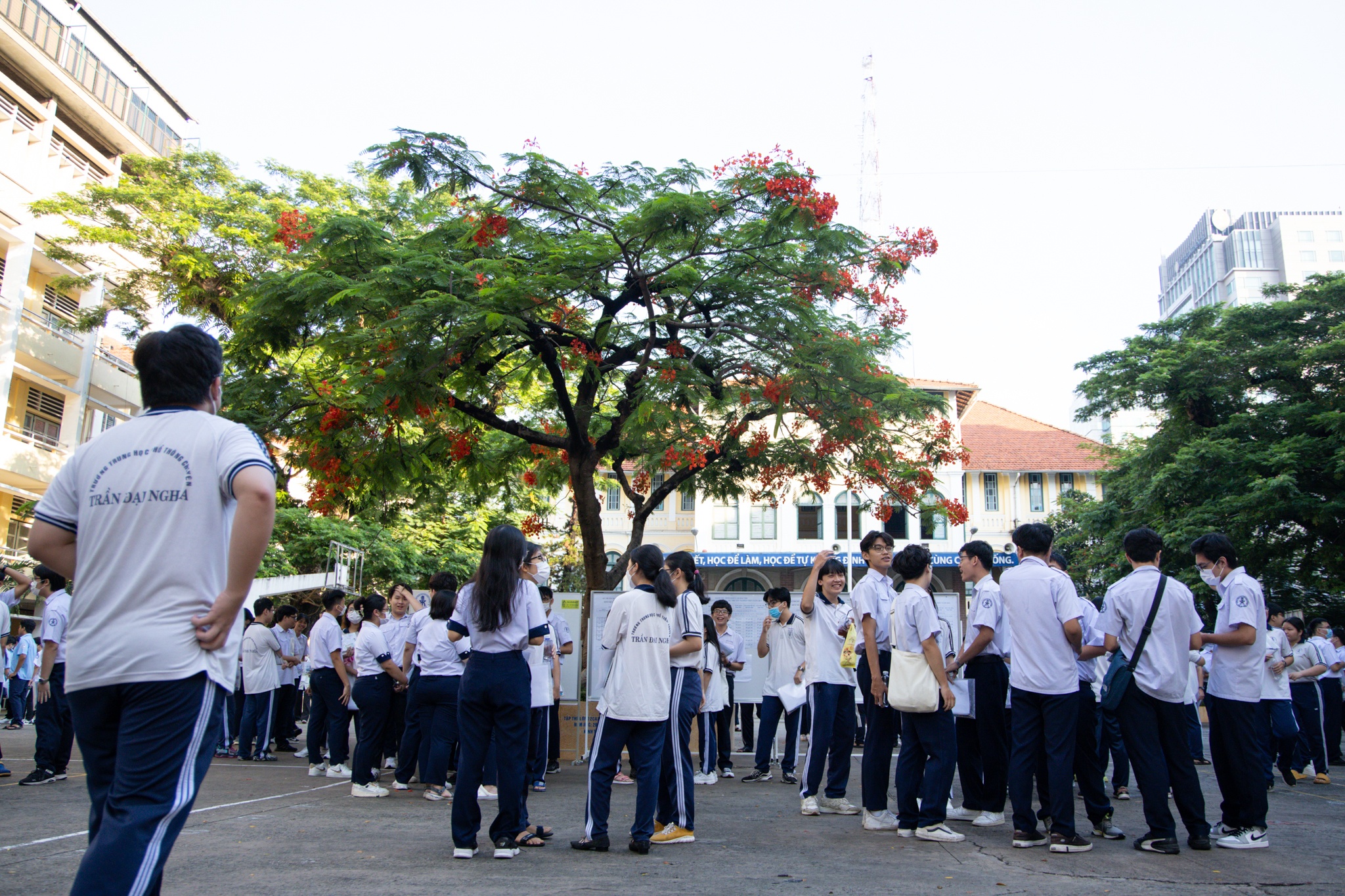 thi tot nghiep THPT anh 1