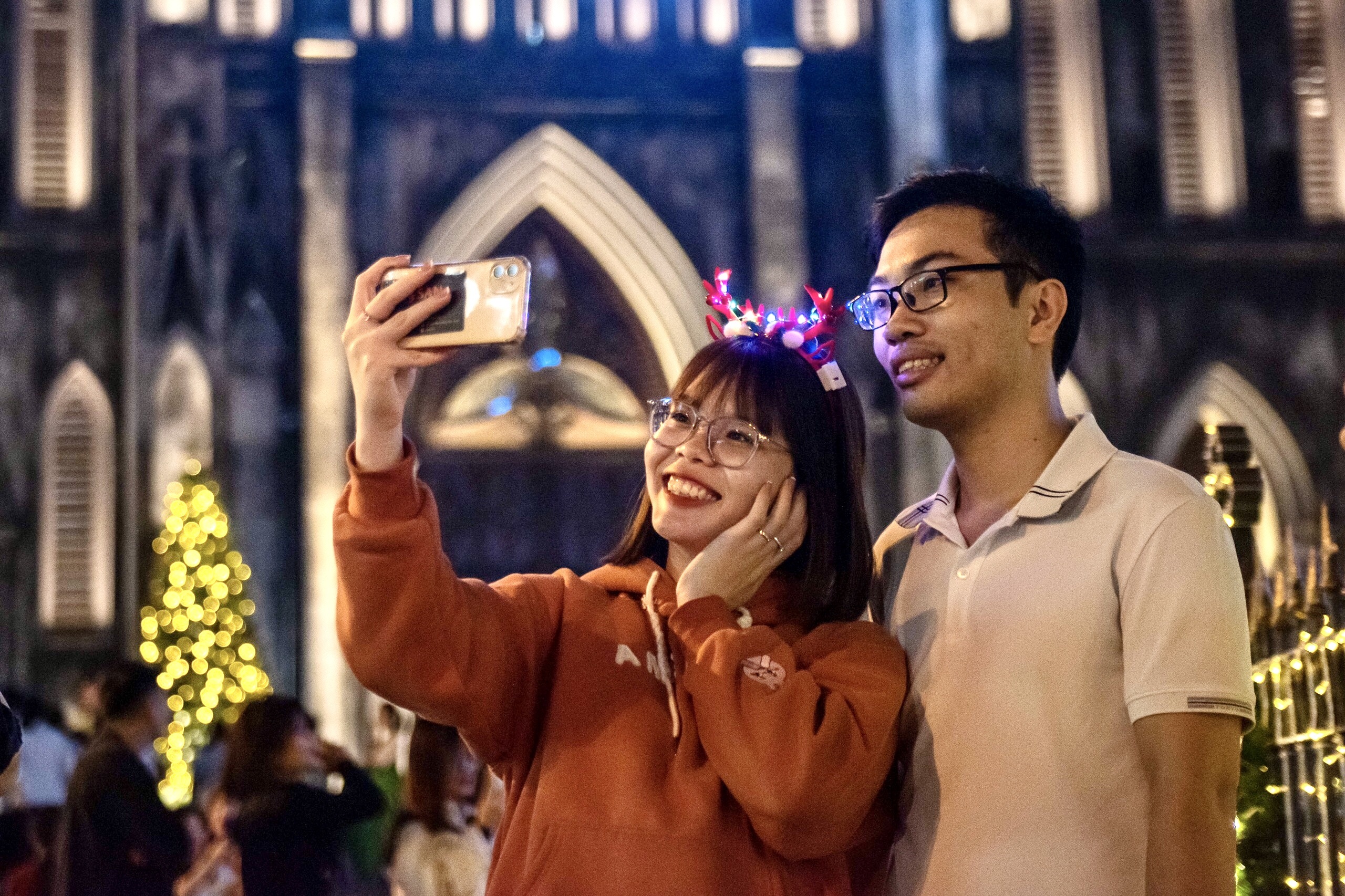 Ha Noi len den don Giang sinh hinh anh