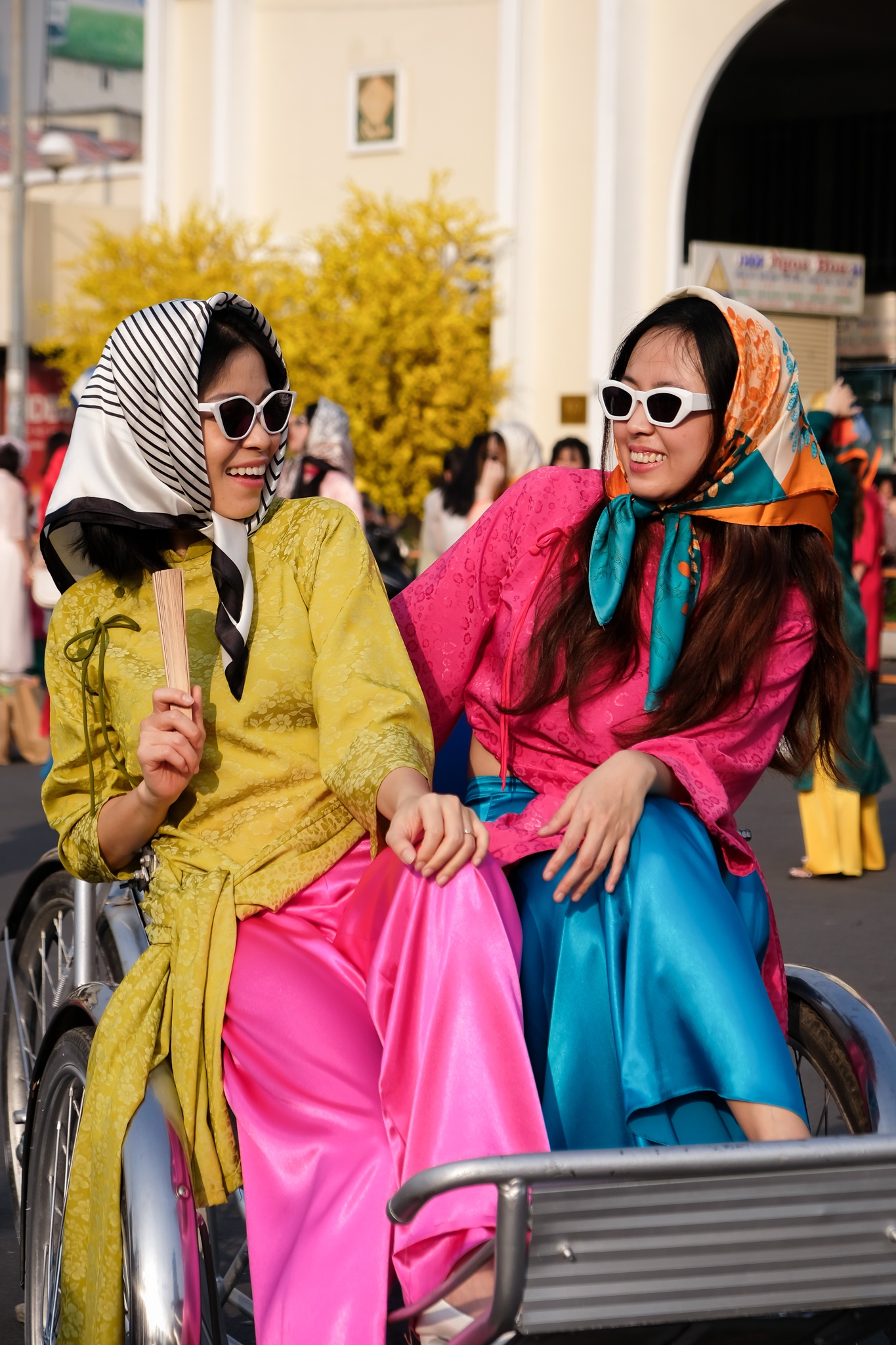 ảnh tết ở TP.HCM, áo dài tết, áo dài cách tân, chợ Bến Thành ảnh 2 anh tet o TP.HCM, ao dai tet, ao dai cach tan, cho Ben Thanh anh 2