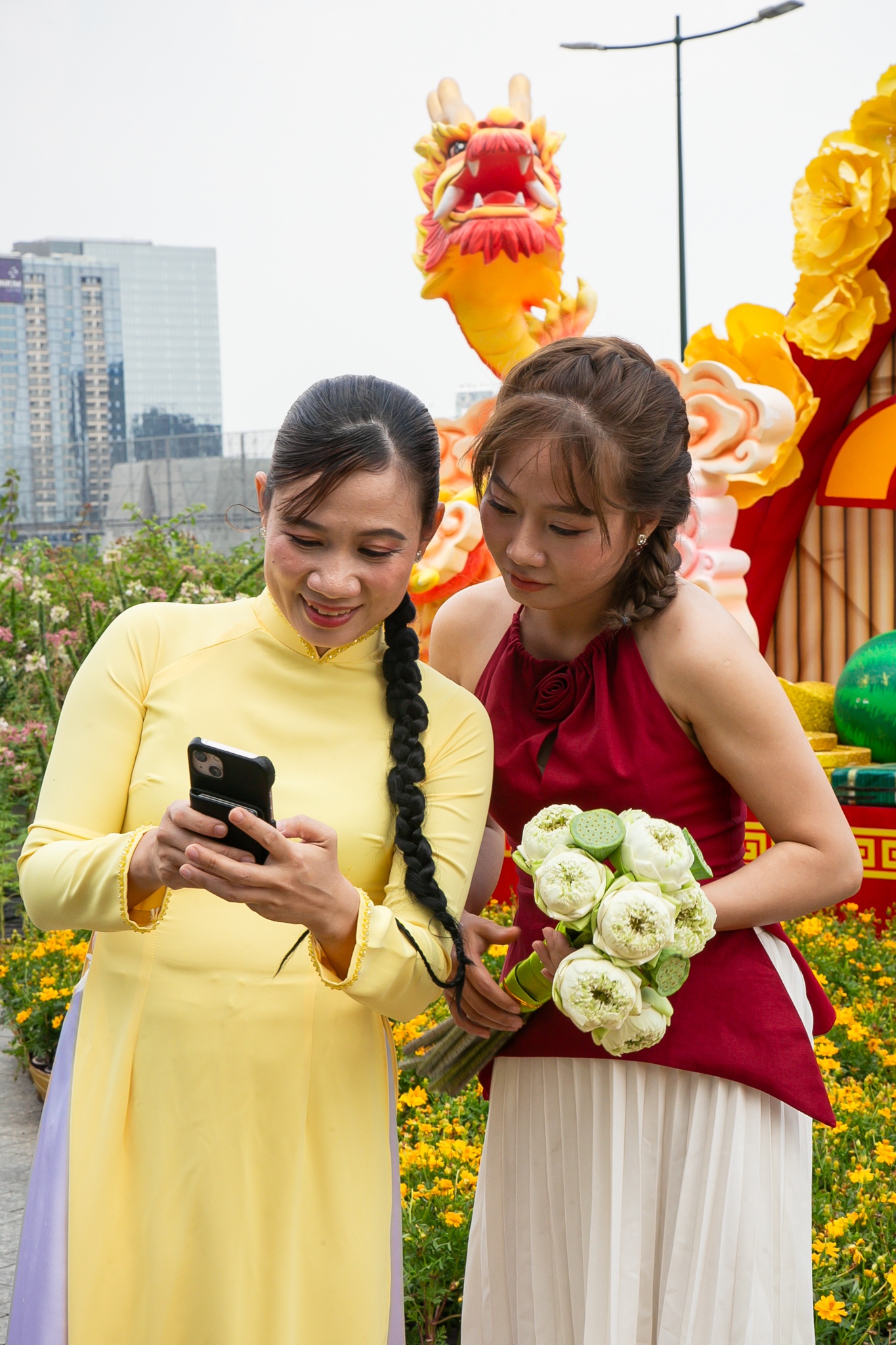 Rồng khổng lồ ở TP.HCM ảnh 7 Rong khong lo o TP.HCM anh 7