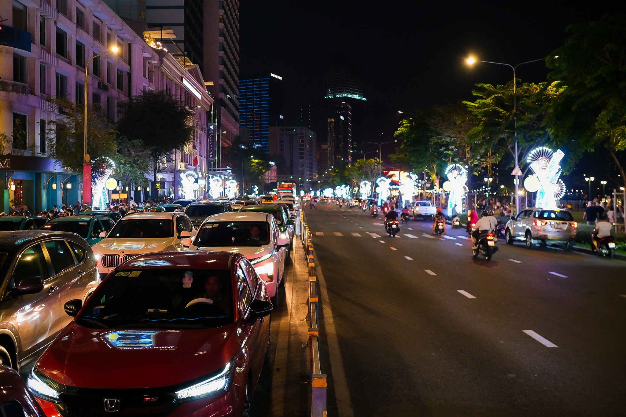 ket xe dem giao thua anh 2