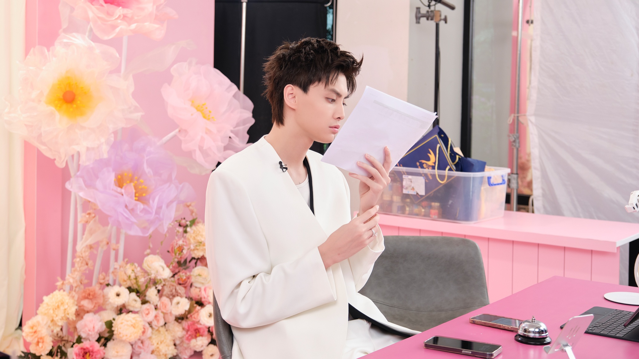 livestream ban hang,  tiktok shop anh 4