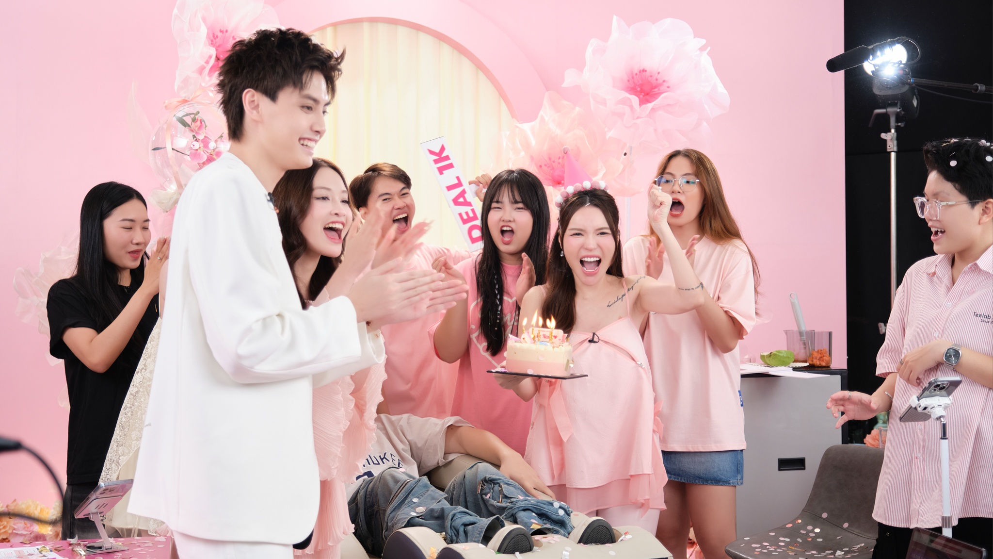 livestream ban hang,  tiktok shop anh 10