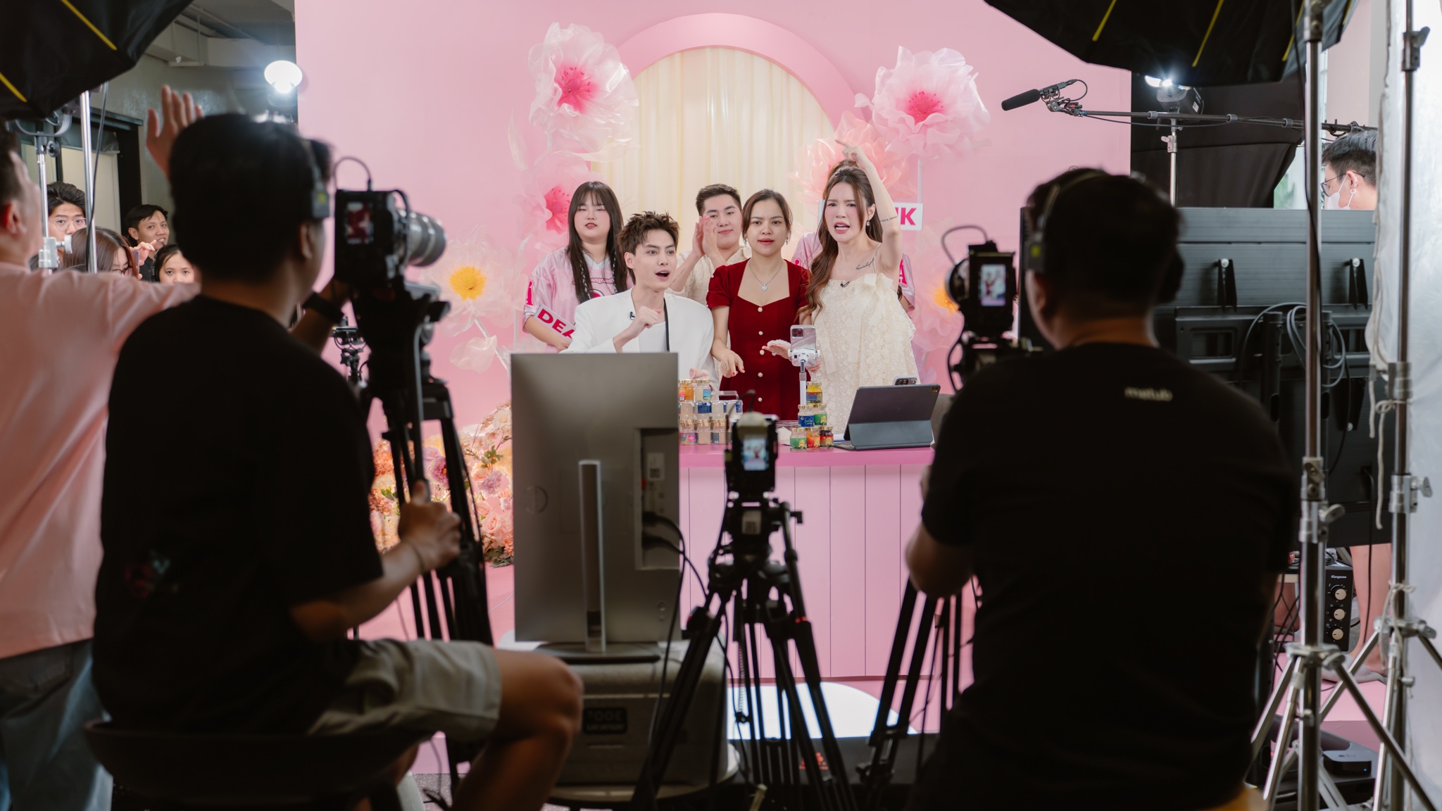 livestream ban hang,  tiktok shop anh 5