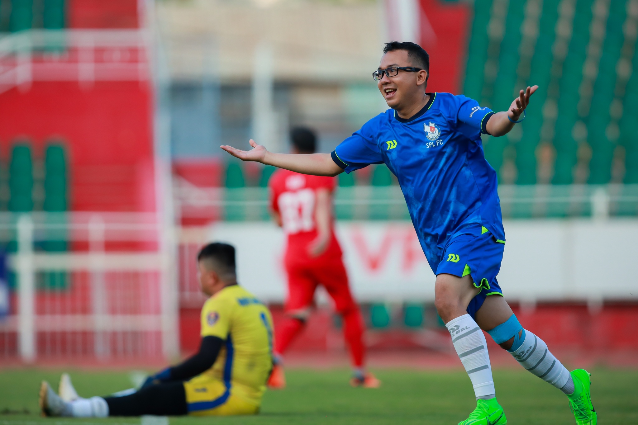 Ngay bao chi cach mang anh 9