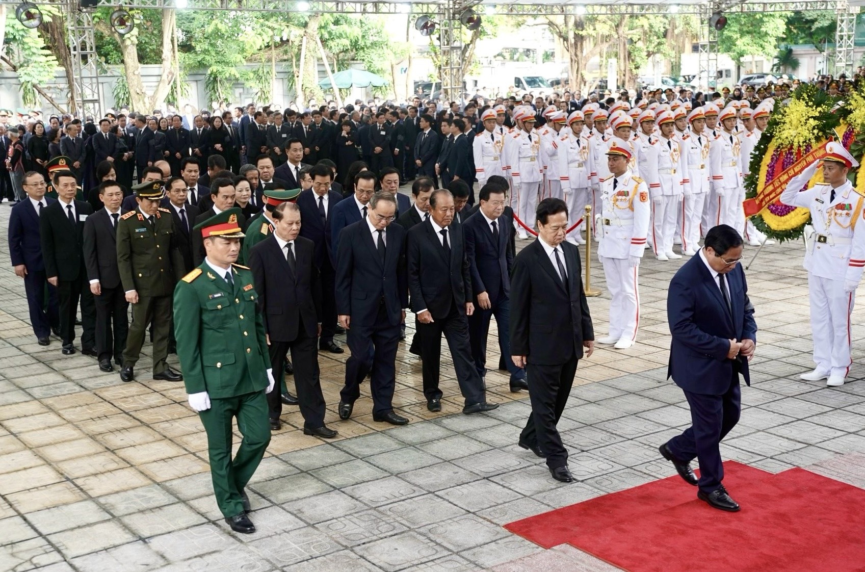 Le vieng Tong Bi thu anh 6