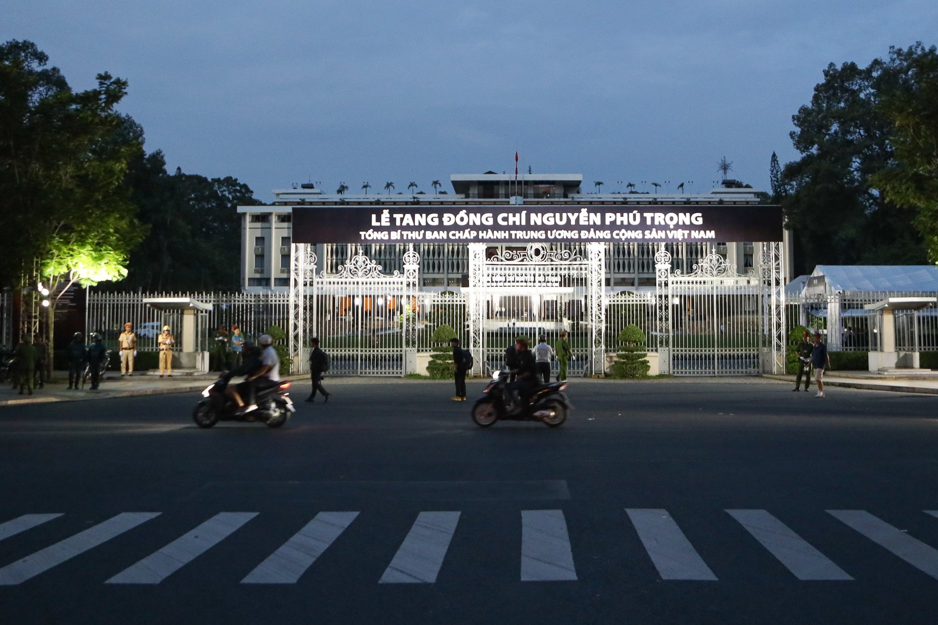 Le tang Tong bi thu anh 1