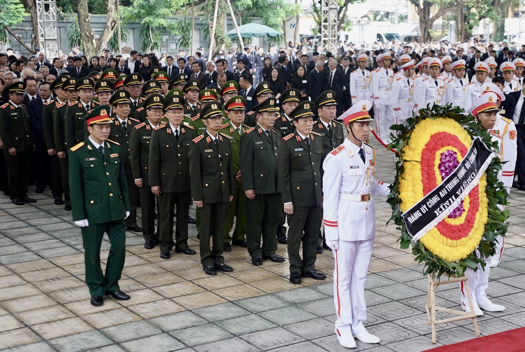 Le vieng Tong Bi thu anh 12