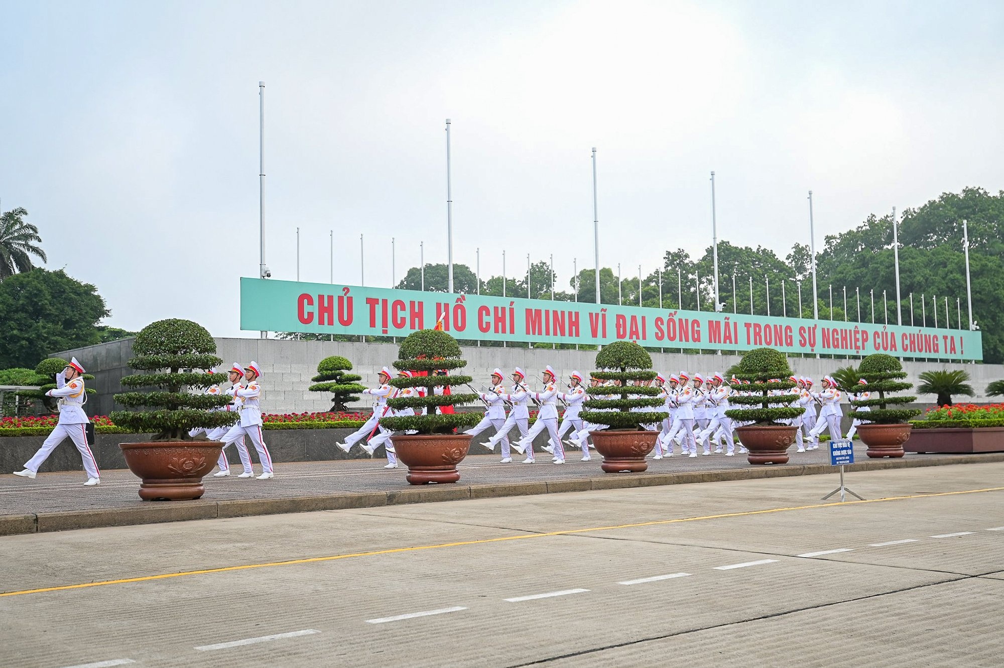 le thuong co quoc tang anh 5