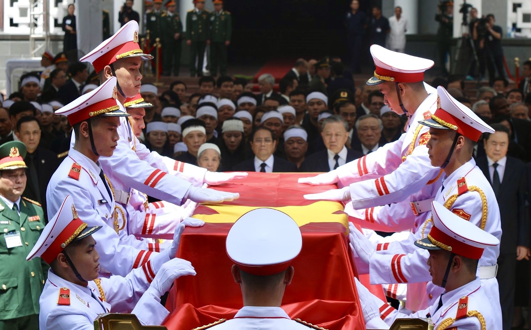 Le truy dieu va di quan Tong Bi thu Nguyen Phu Trong hinh anh