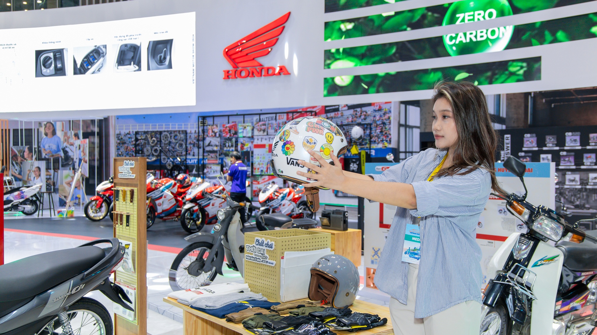 Triển lãm xe ở TP.HCM ảnh 16 Trien lam xe o TP.HCM anh 16