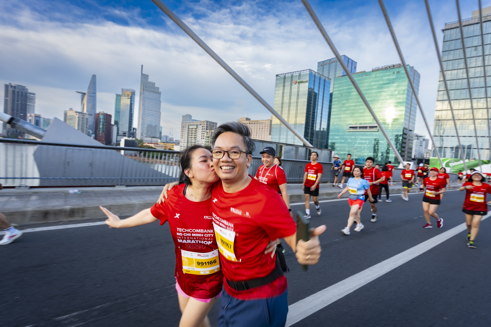 Anh an tuong tai Giai marathon Quoc te TP.HCM Techcombank 2024 hinh anh