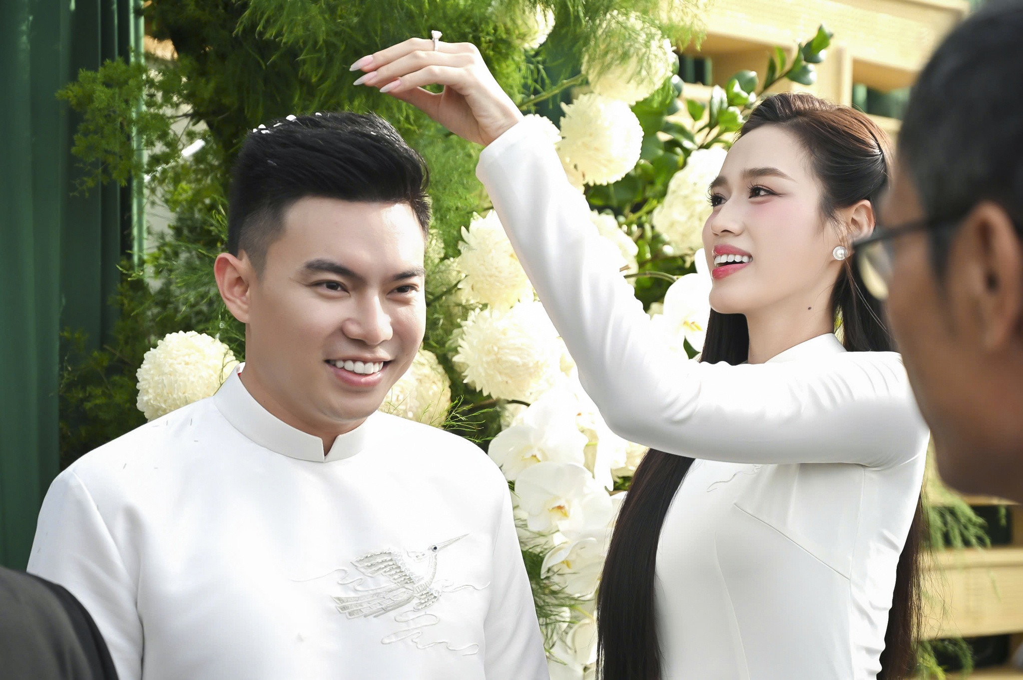 Chồng thiếu gia của Đỗ Thị Hà lộ diện