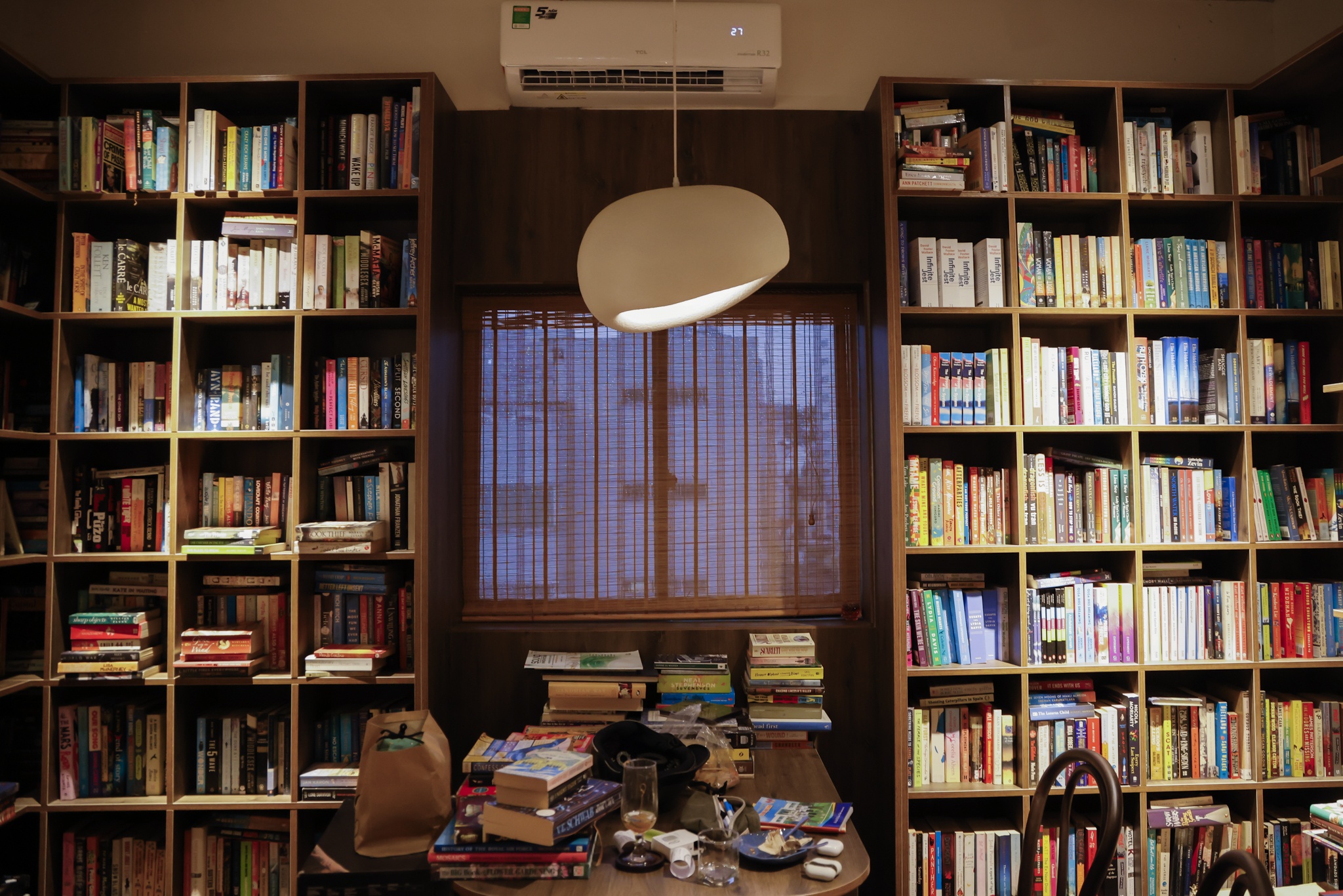 tiệm sách ngoại văn tphcm ảnh 11 tiem sach ngoai van tphcm anh 11