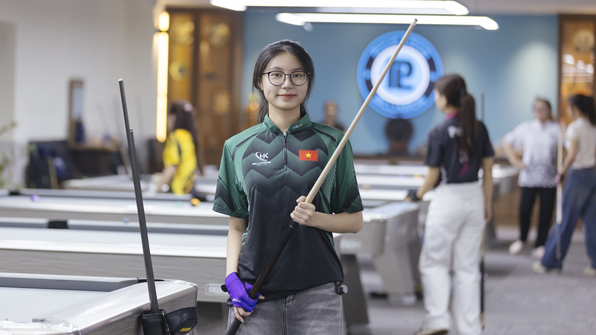 nữ cơ thủ gen Z ảnh 1 nu co thu gen Z anh 1