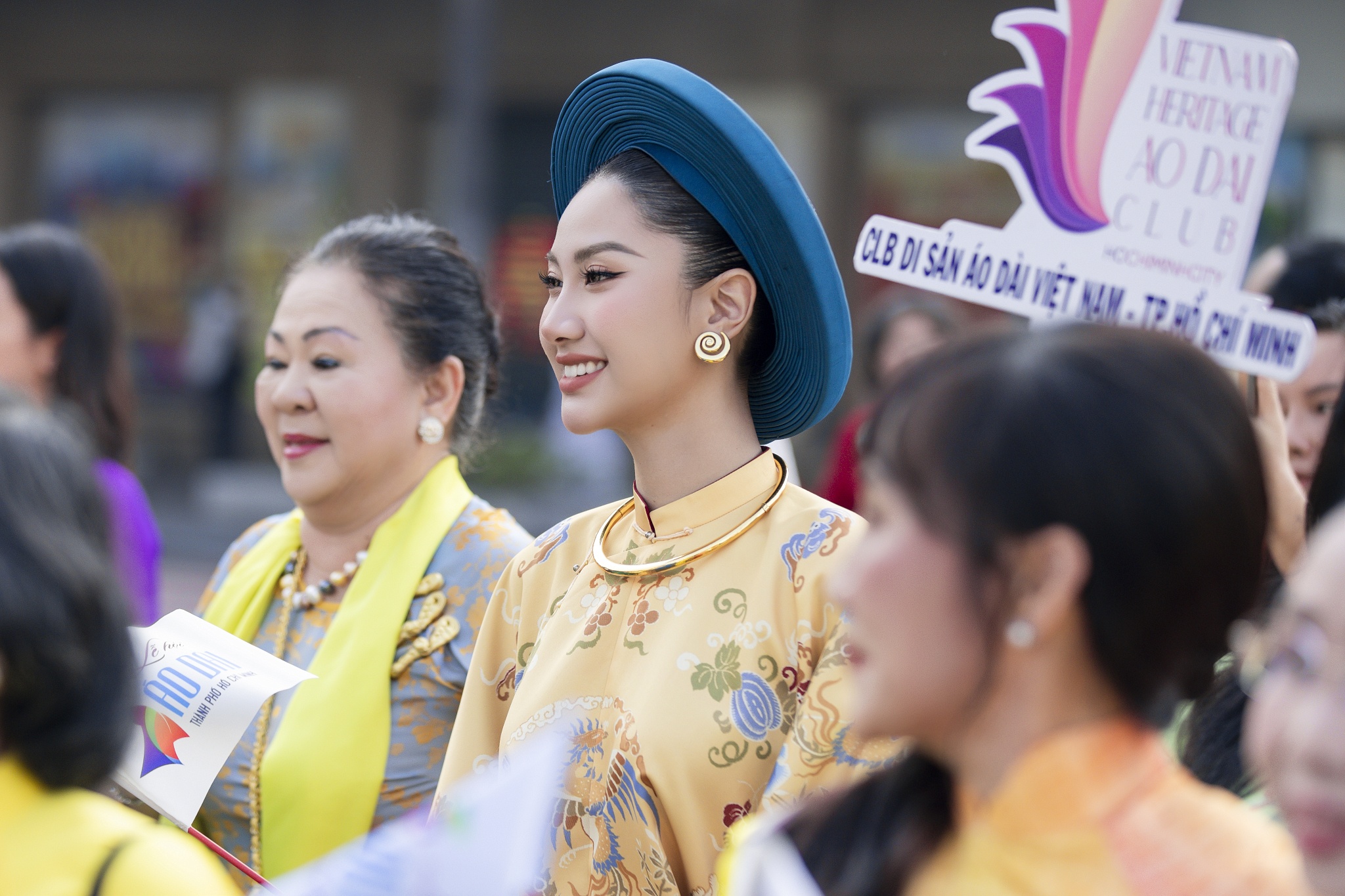 58.000 phu nu dong dien ao dai o TP.HCM hinh anh