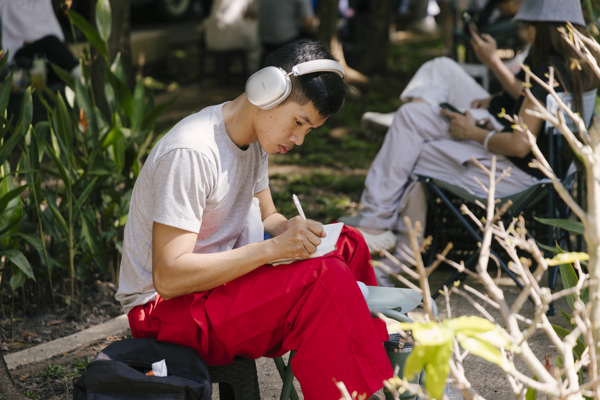 Nha Van hoa Thanh nien anh 14