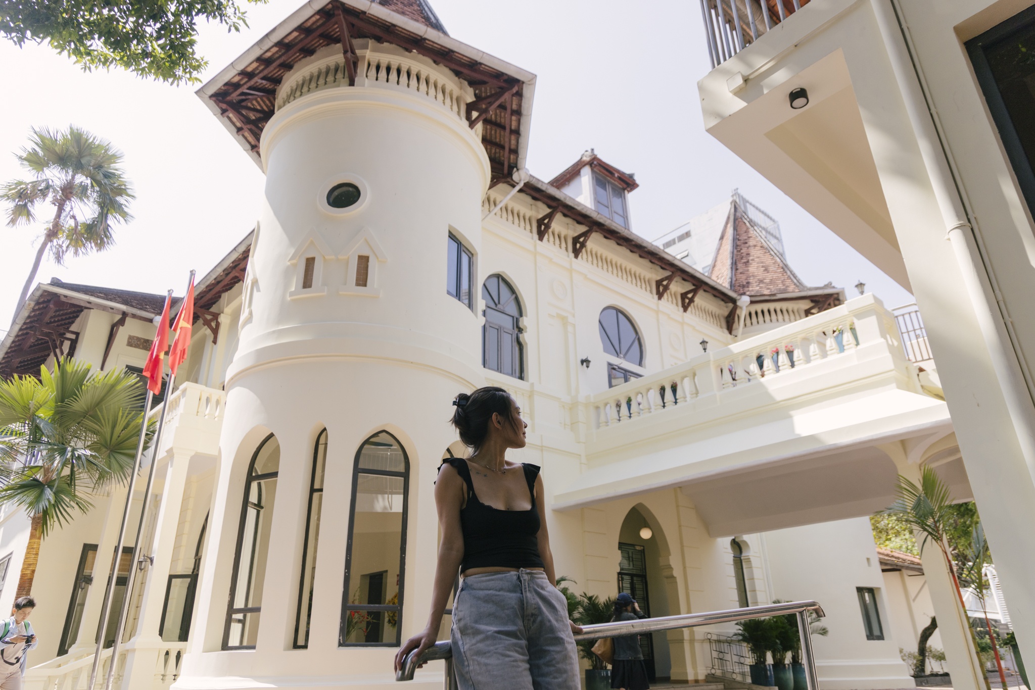 Nha Van hoa Thanh nien anh 16