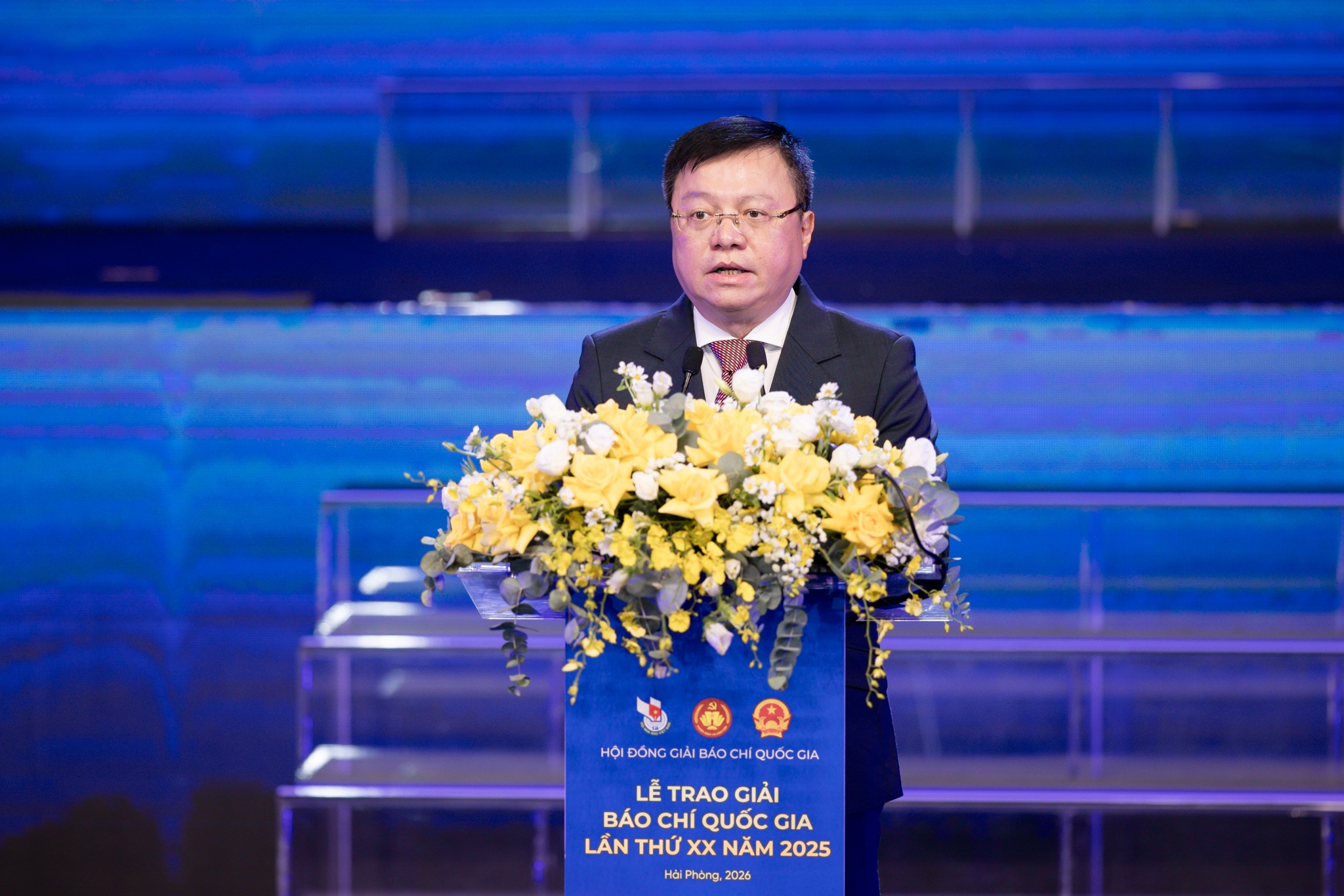 Giai bao chi Quoc gia anh 6