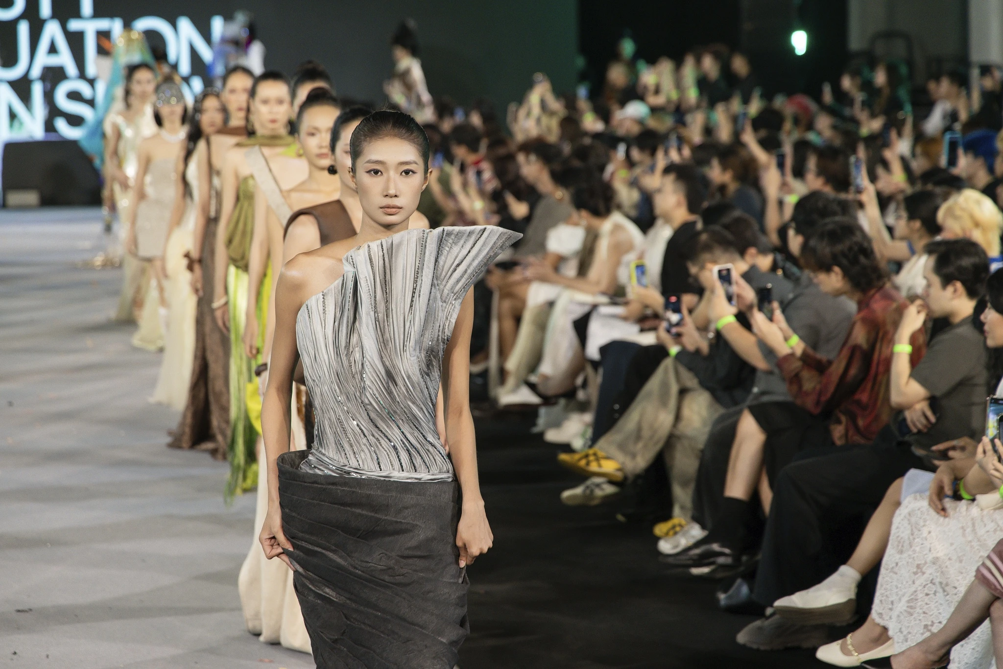 thiết kế thời trang ảnh 18 thiết kế thời trang ảnh 18