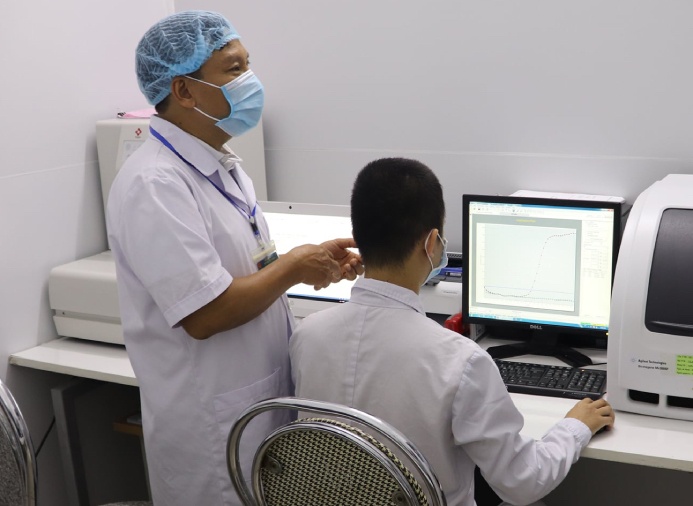 benh vien thuong tet anh 1