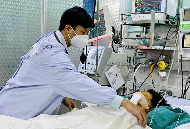 nhap vien phao tu che anh 1