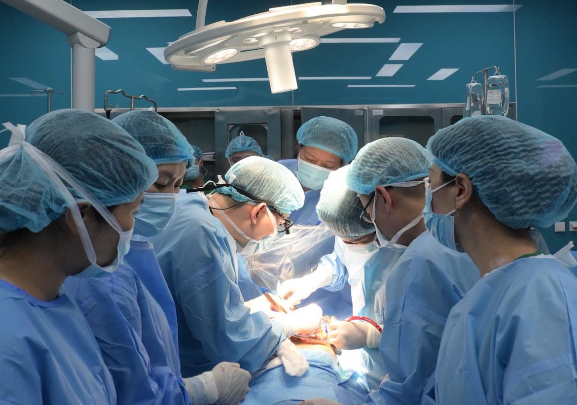 Co gai 21 tuoi 'hoi sinh' nho mon qua dac biet dem giao thua hinh anh