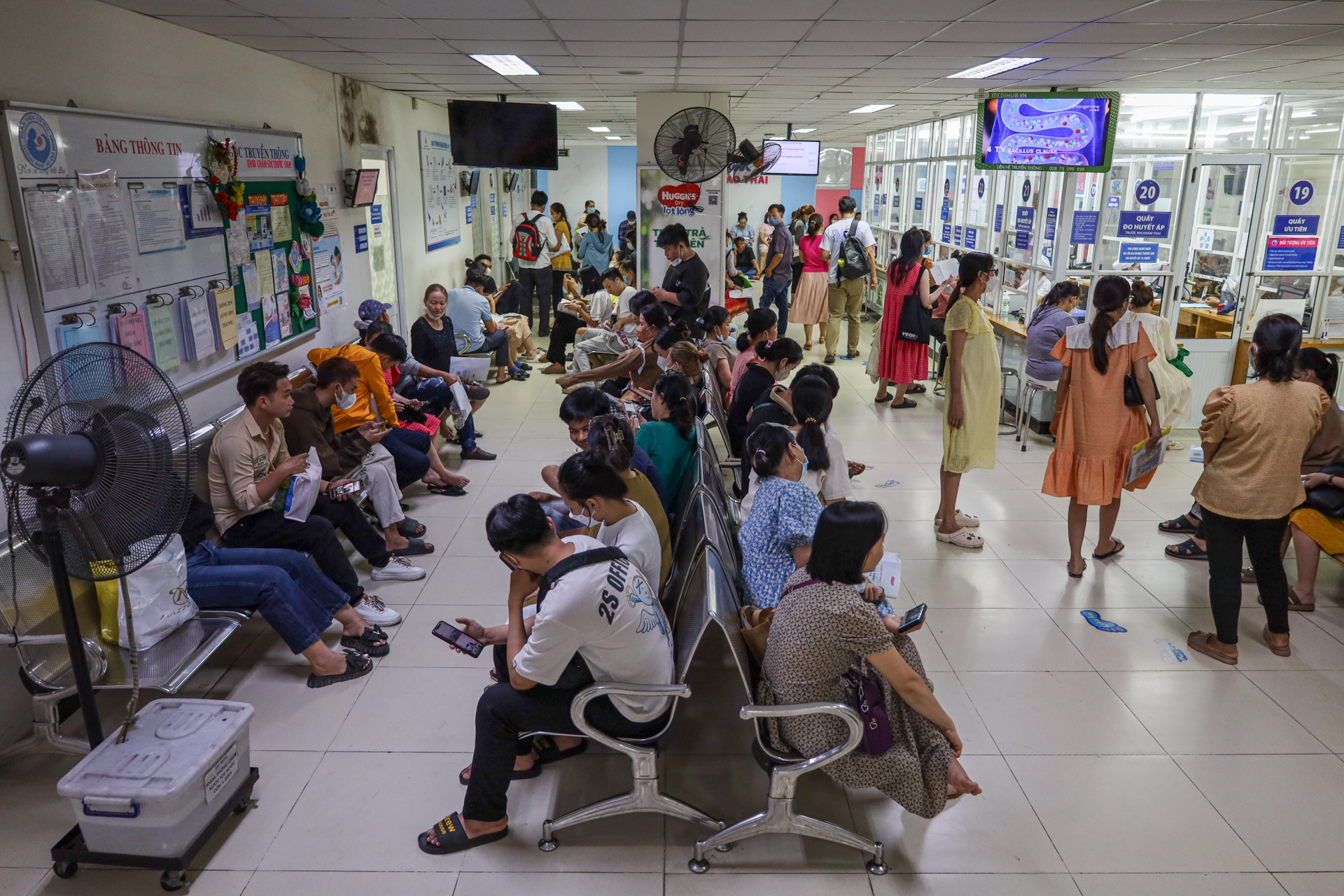 sinh con nam rong anh 1