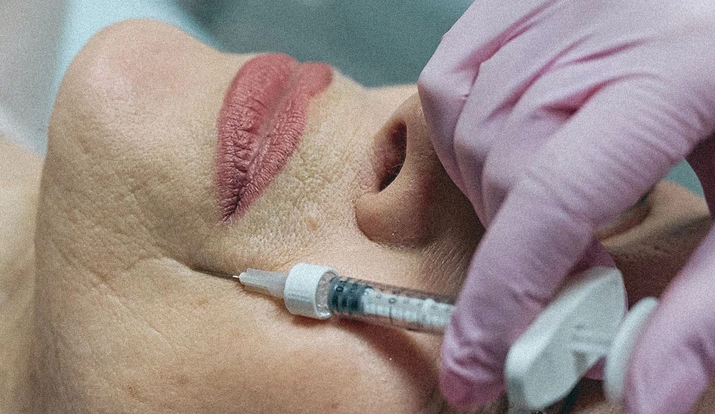 Mot phu nu o TP.HCM tu vong sau tham my cang da mat hinh anh