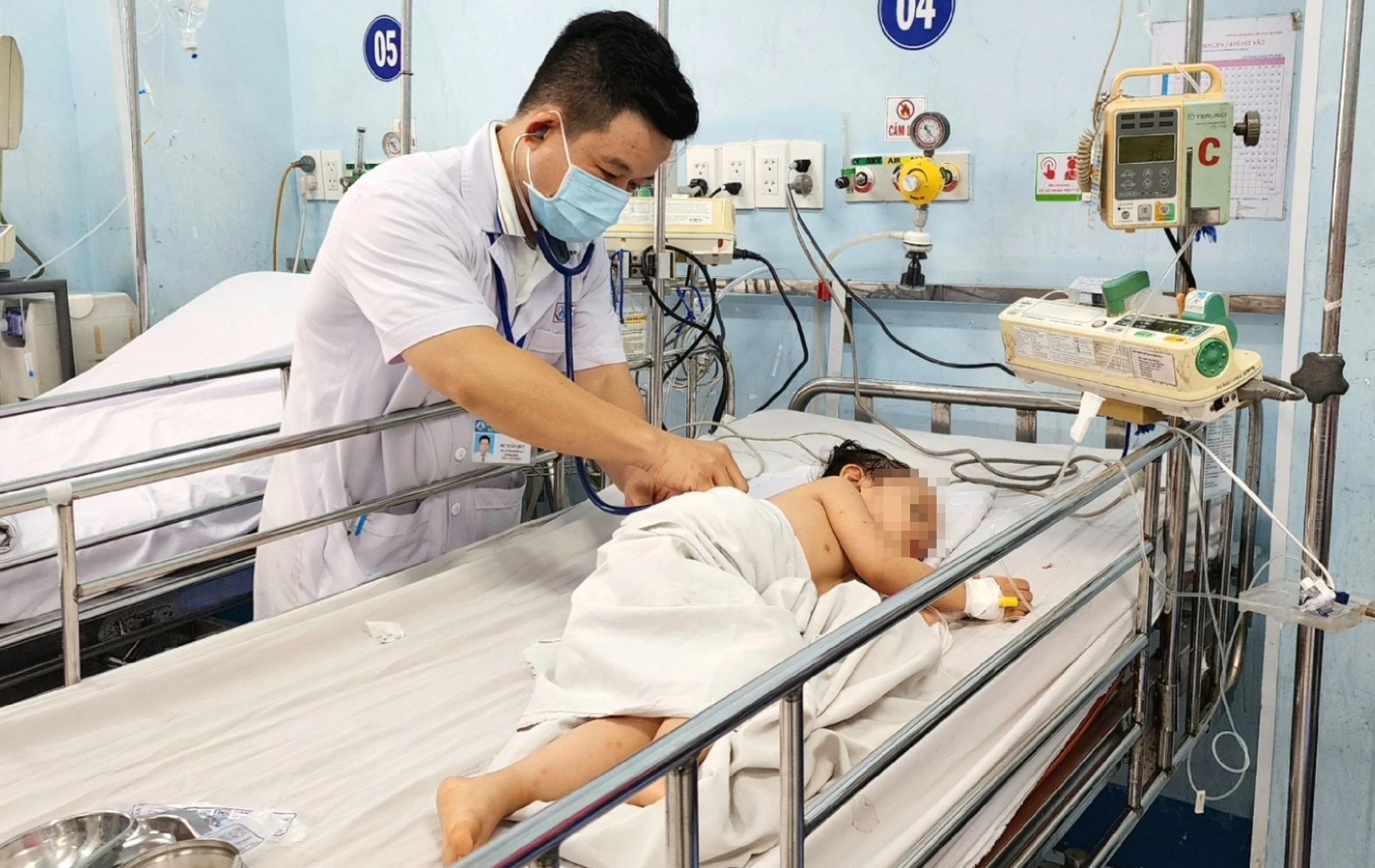 TP.HCM canh bao benh truyen nhiem vao mua hinh anh